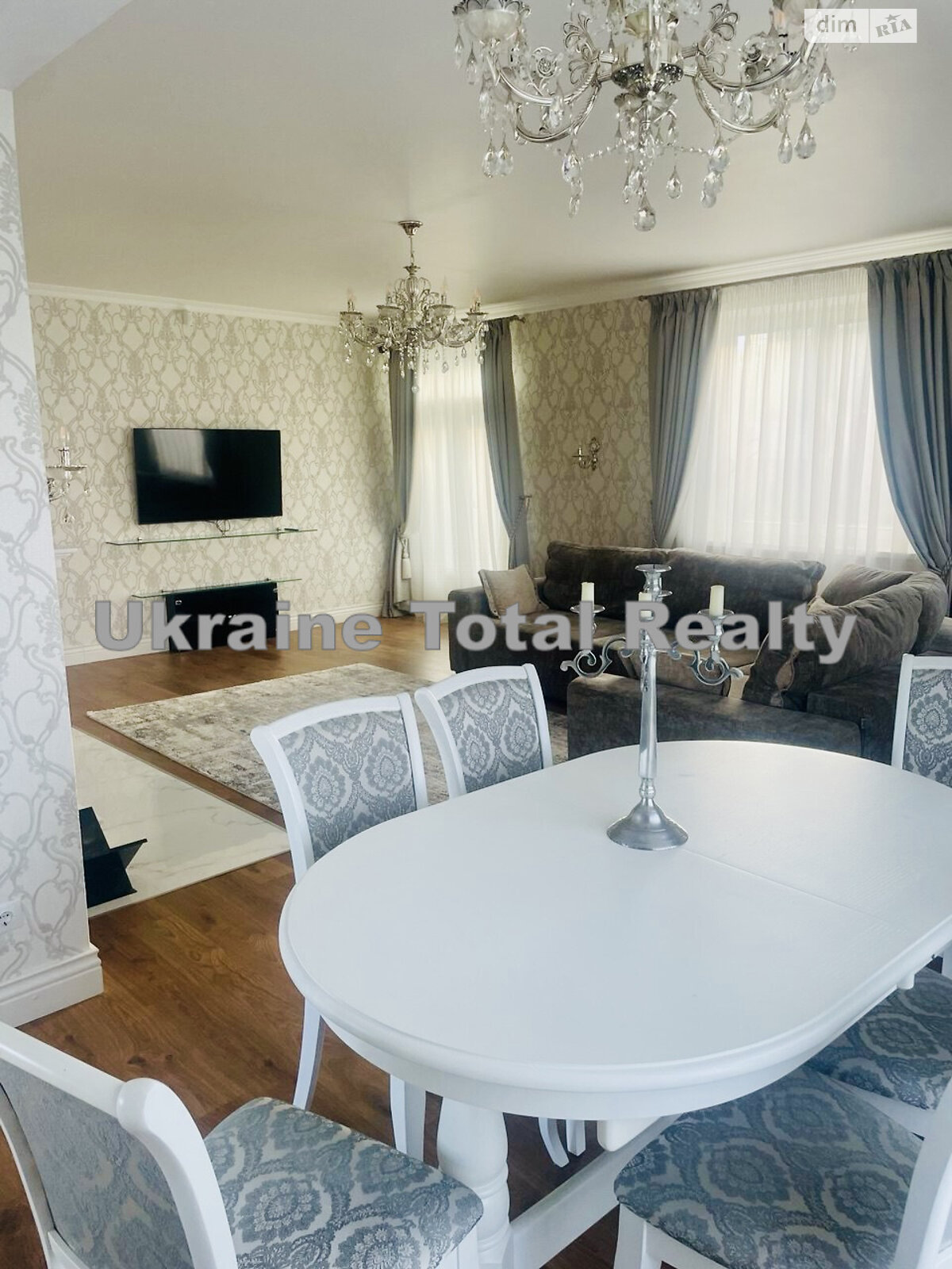 двоповерховий будинок з гаражем, 240 кв. м, цегла. Продаж у Василькові фото 1 двоповерховий будинок з гаражем, 240 кв. м, цегла. Продаж у Василькові фото 1