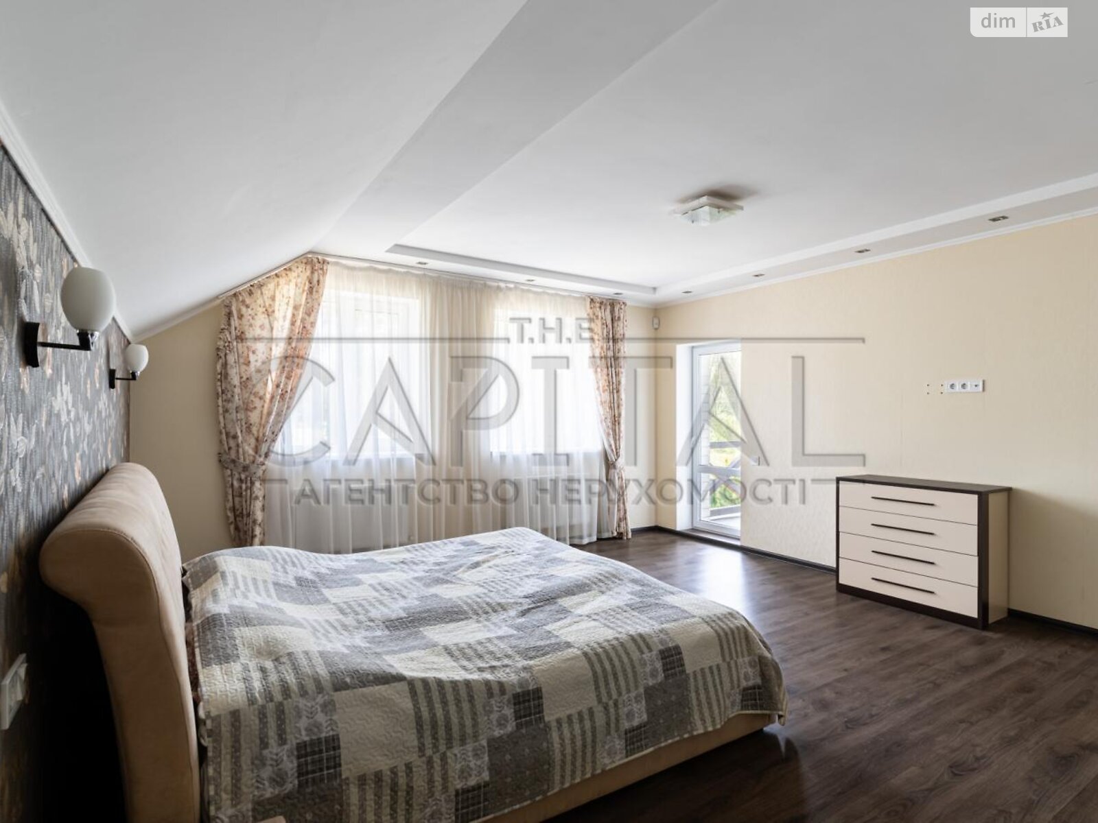двухэтажный дом с гаражом, 209 кв. м, кирпич. Продажа в Василькове фото 1 двухэтажный дом с гаражом, 209 кв. м, кирпич. Продажа в Василькове фото 1