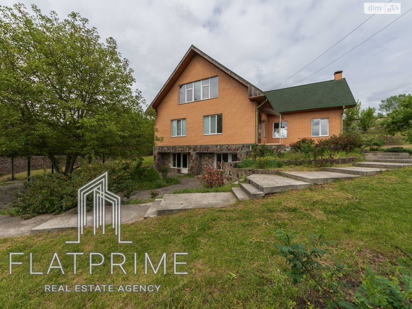 двоповерховий будинок з гаражем, 241.5 кв. м, цегла. Продаж в Василькові, район Васильків фото 1 двоповерховий будинок з гаражем, 241.5 кв. м, цегла. Продаж в Василькові, район Васильків фото 1