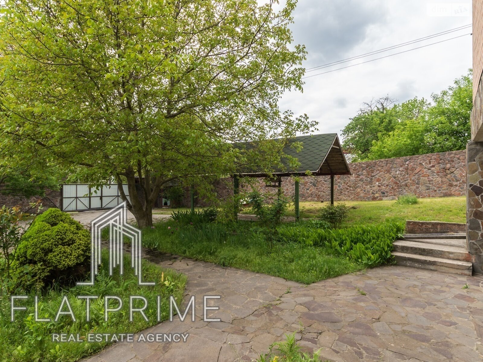двоповерховий будинок з гаражем, 241.5 кв. м, цегла. Продаж в Василькові, район Васильків фото 1 двоповерховий будинок з гаражем, 241.5 кв. м, цегла. Продаж в Василькові, район Васильків фото 1