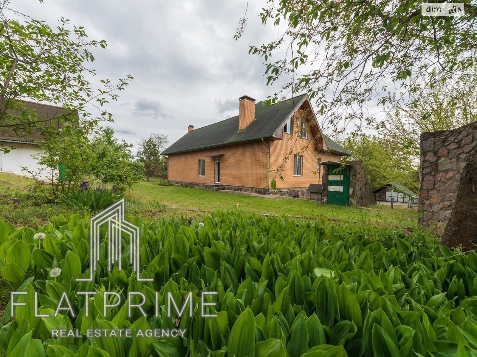 двоповерховий будинок з гаражем, 241.5 кв. м, цегла. Продаж в Василькові, район Васильків фото 1 двоповерховий будинок з гаражем, 241.5 кв. м, цегла. Продаж в Василькові, район Васильків фото 1