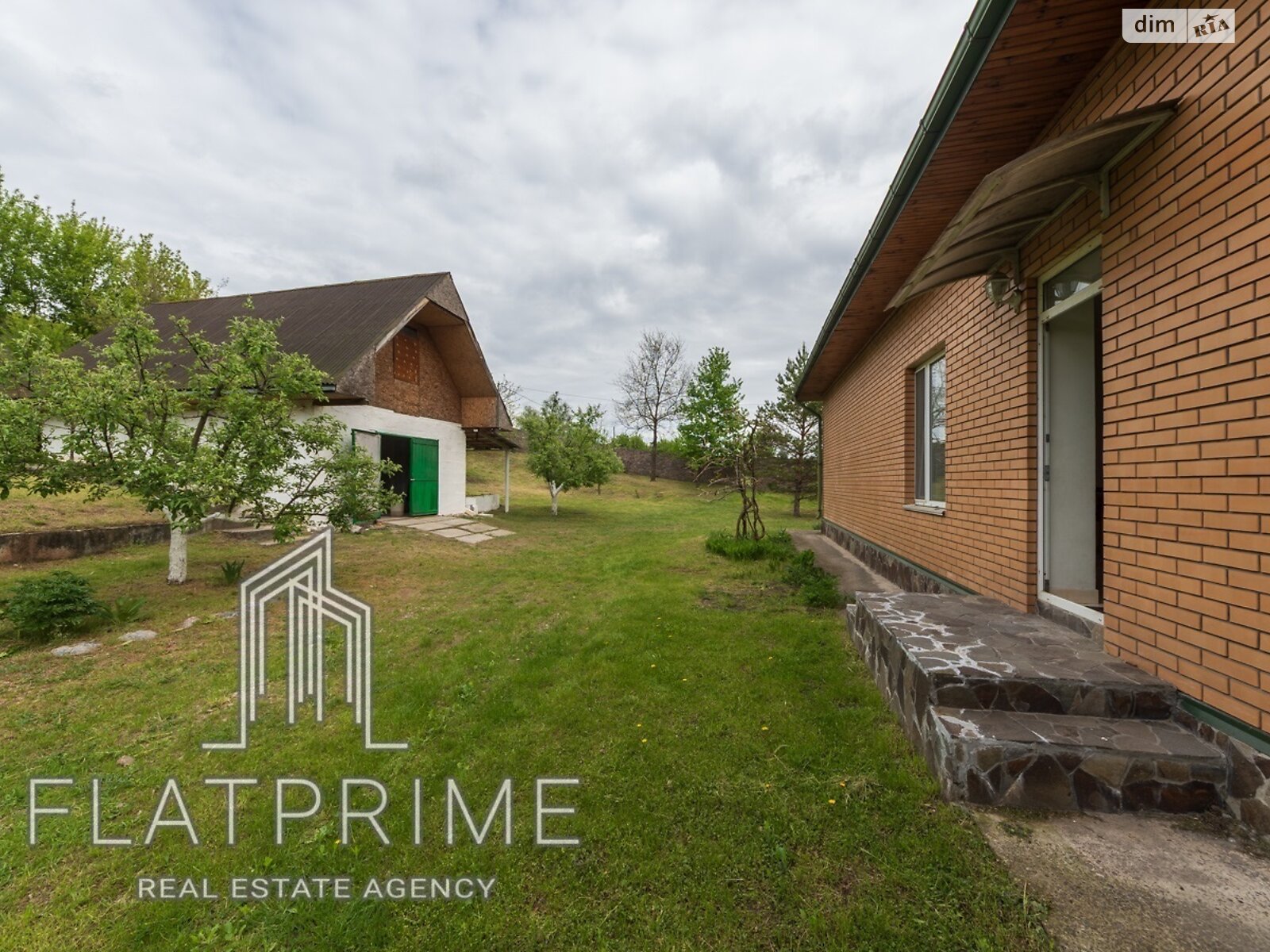 двоповерховий будинок з гаражем, 241.5 кв. м, цегла. Продаж в Василькові, район Васильків фото 1 двоповерховий будинок з гаражем, 241.5 кв. м, цегла. Продаж в Василькові, район Васильків фото 1
