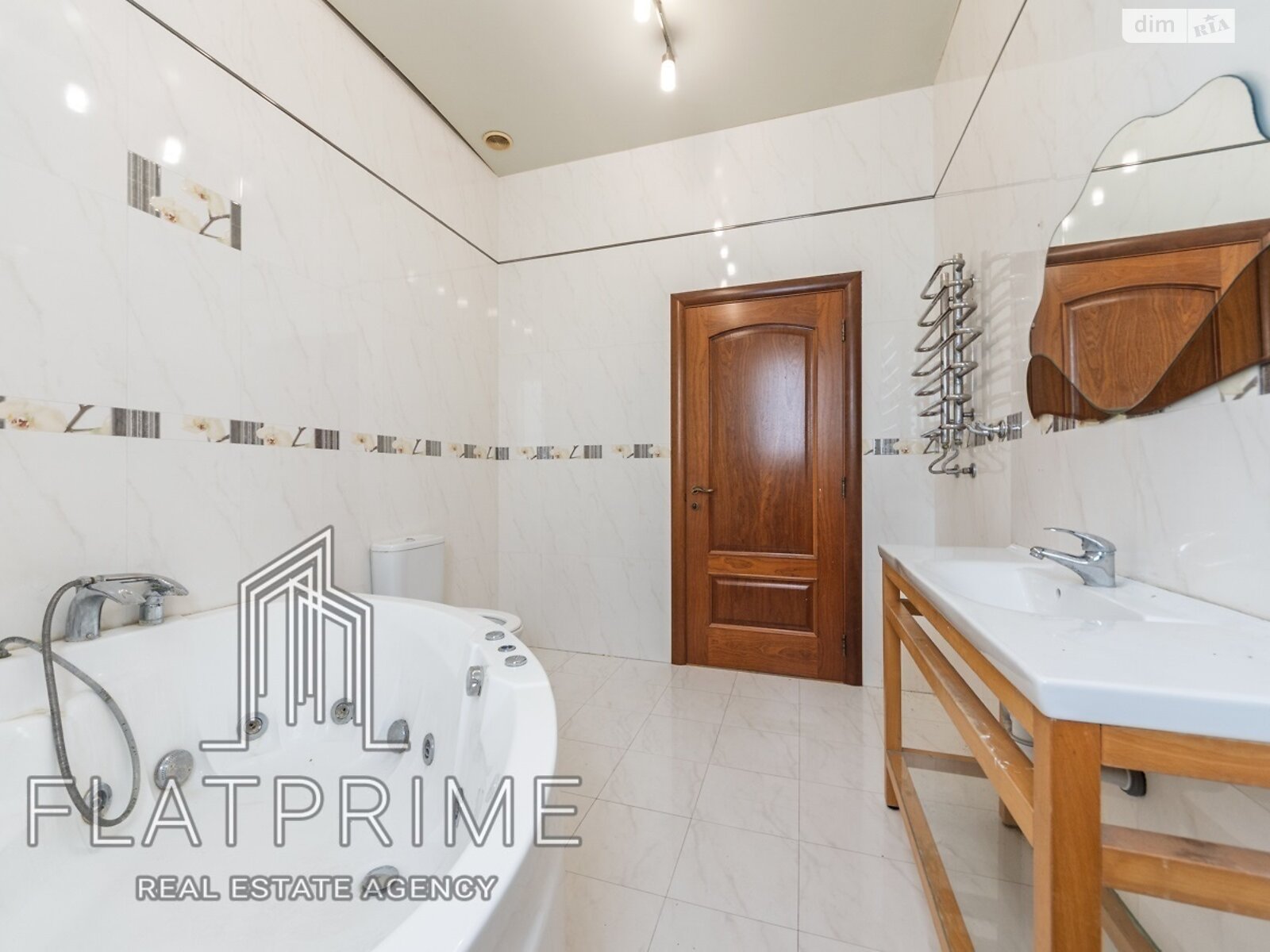 двоповерховий будинок з гаражем, 241.5 кв. м, цегла. Продаж в Василькові, район Васильків фото 1 двоповерховий будинок з гаражем, 241.5 кв. м, цегла. Продаж в Василькові, район Васильків фото 1