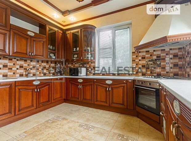 двоповерховий будинок з каміном, 503 кв. м, кирпич. Продаж в Василькові, район Васильків фото 1 двоповерховий будинок з каміном, 503 кв. м, кирпич. Продаж в Василькові, район Васильків фото 1