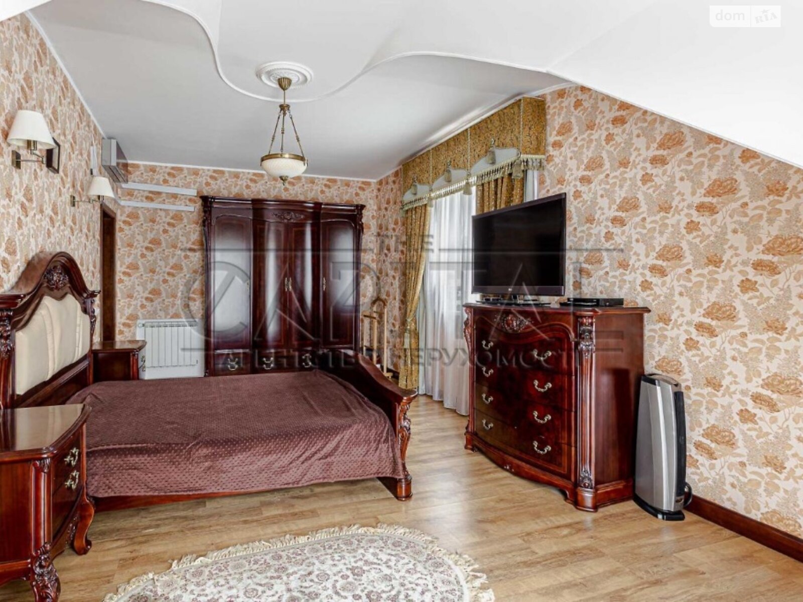 триповерховий будинок, 500 кв. м, цегла. Продаж у Великій Солтанівці фото 1