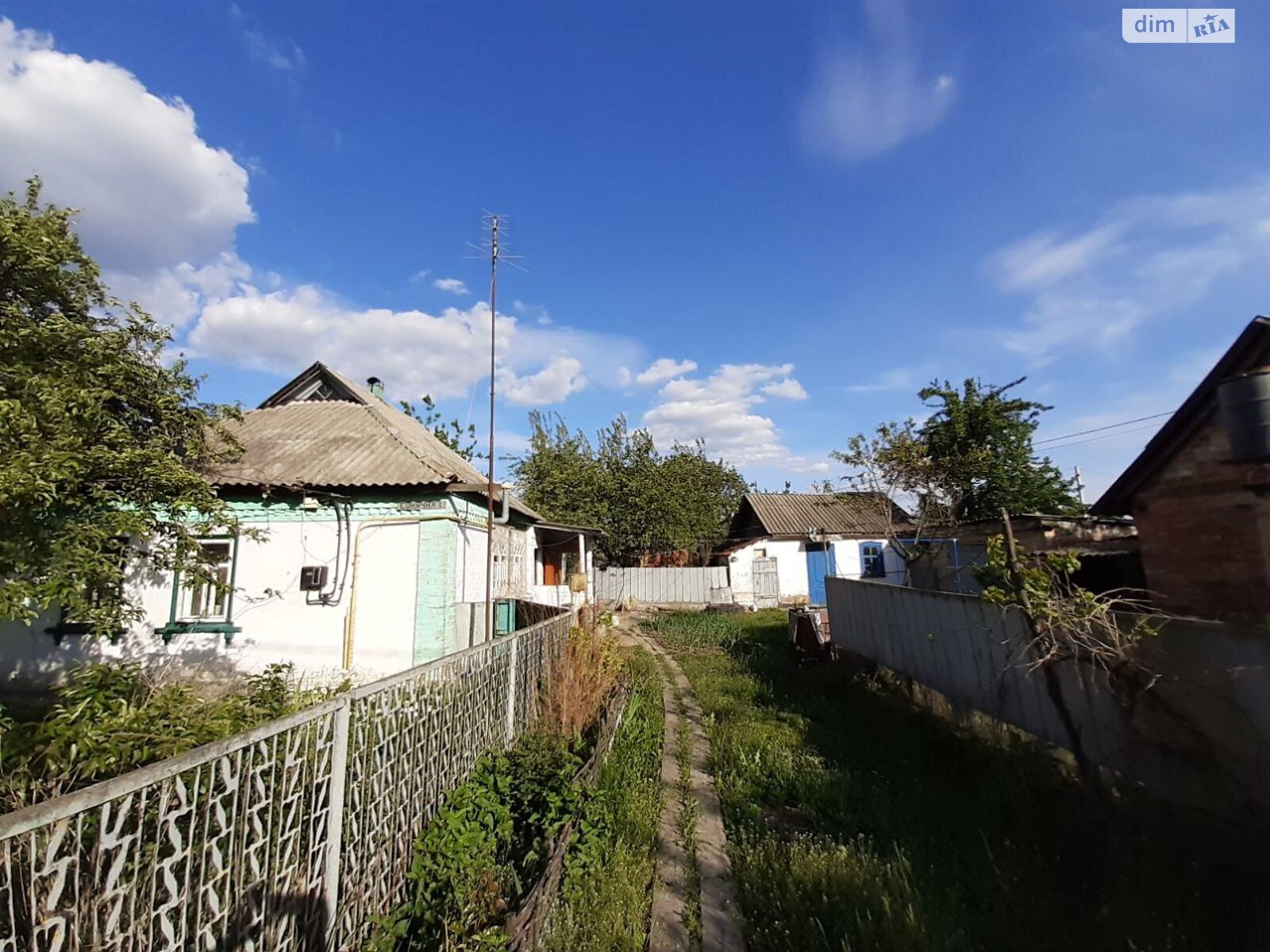 одноэтажный дом с гаражом, 41.6 кв. м, кирпич саманный. Продажа в Ваци фото 1 одноэтажный дом с гаражом, 41.6 кв. м, кирпич саманный. Продажа в Ваци фото 1
