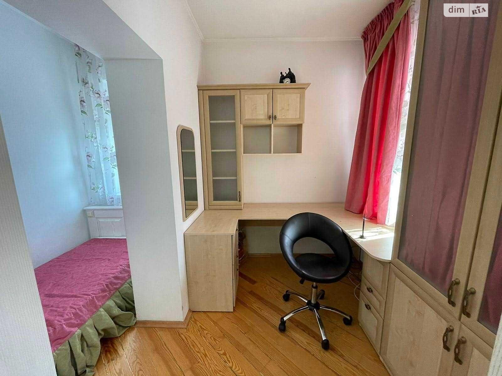 трехэтажный дом, 150 кв. м, газобетон. Продажа в Великой Александровке фото 1