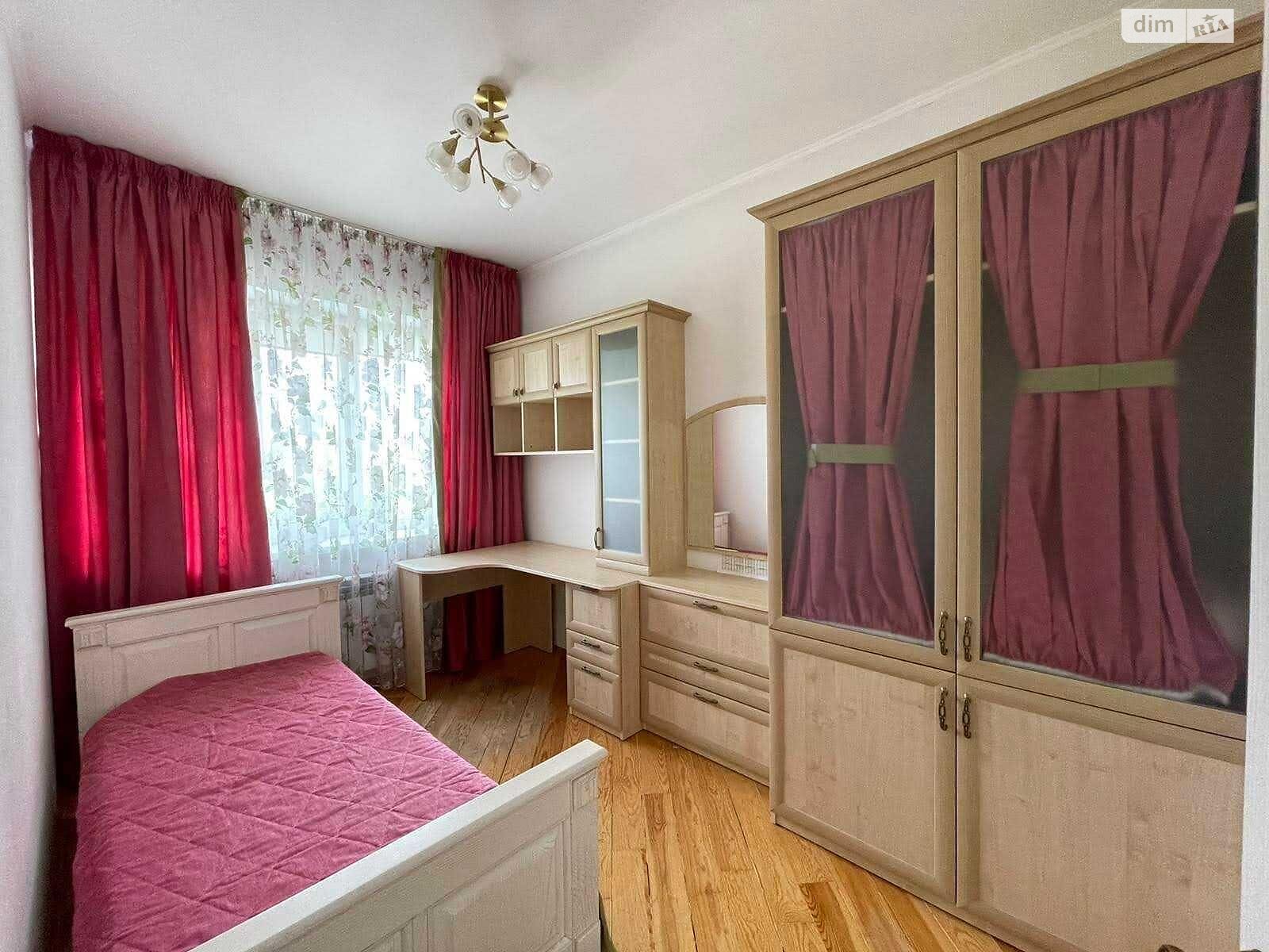 трехэтажный дом, 150 кв. м, газобетон. Продажа в Великой Александровке фото 1