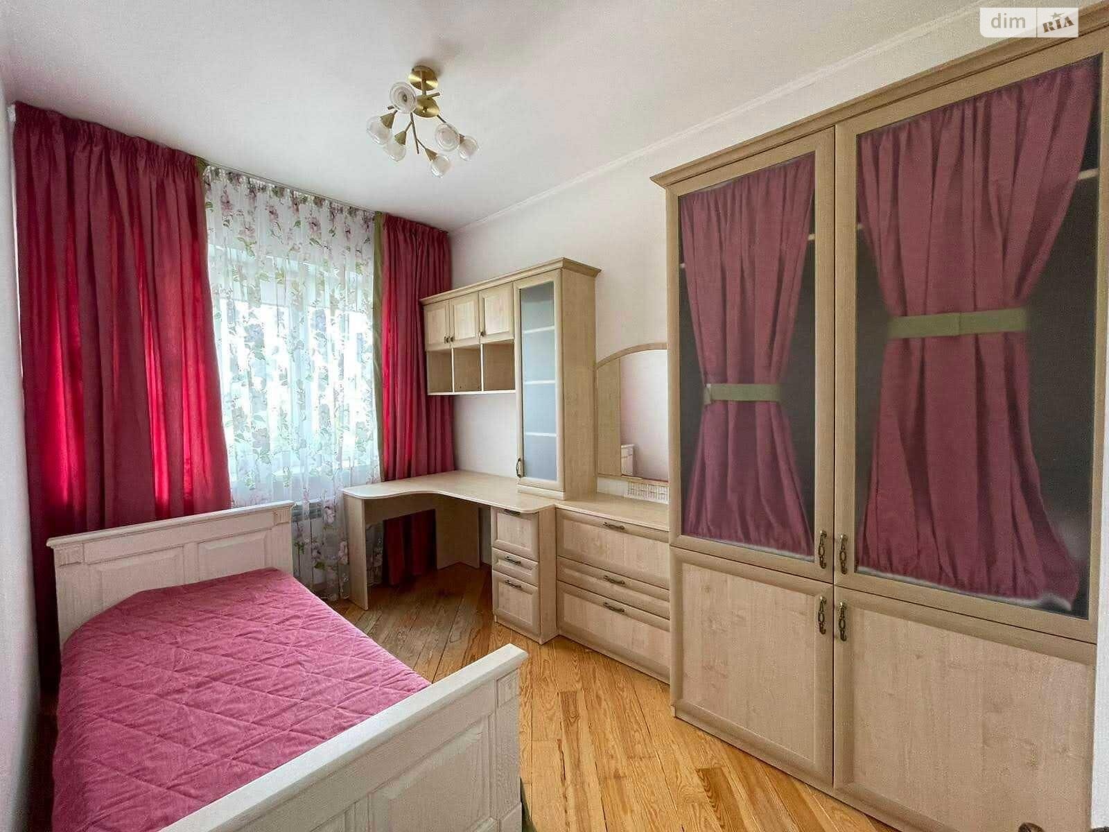 трехэтажный дом, 150 кв. м, газобетон. Продажа в Великой Александровке фото 1