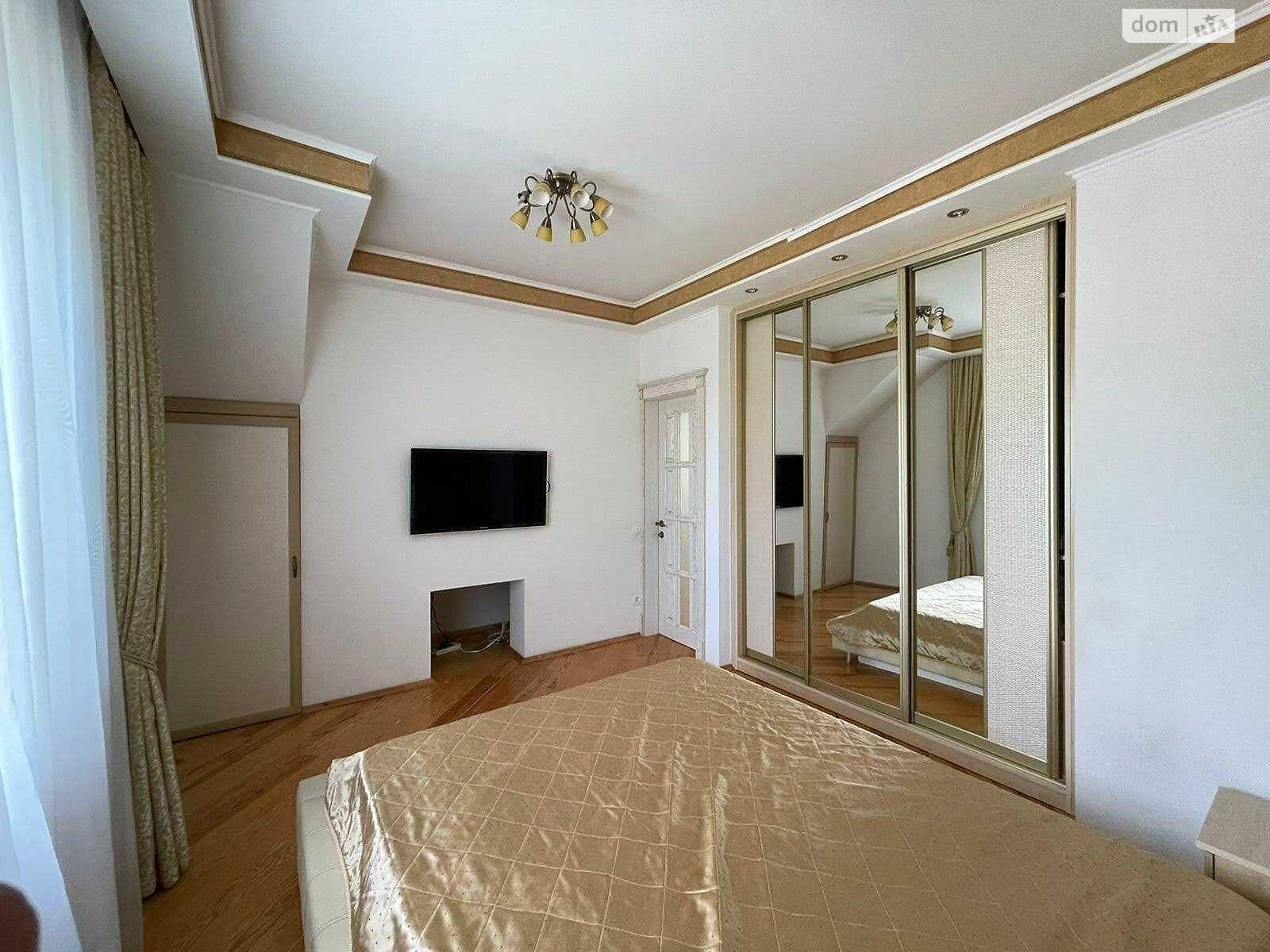 трехэтажный дом, 150 кв. м, газобетон. Продажа в Великой Александровке фото 1