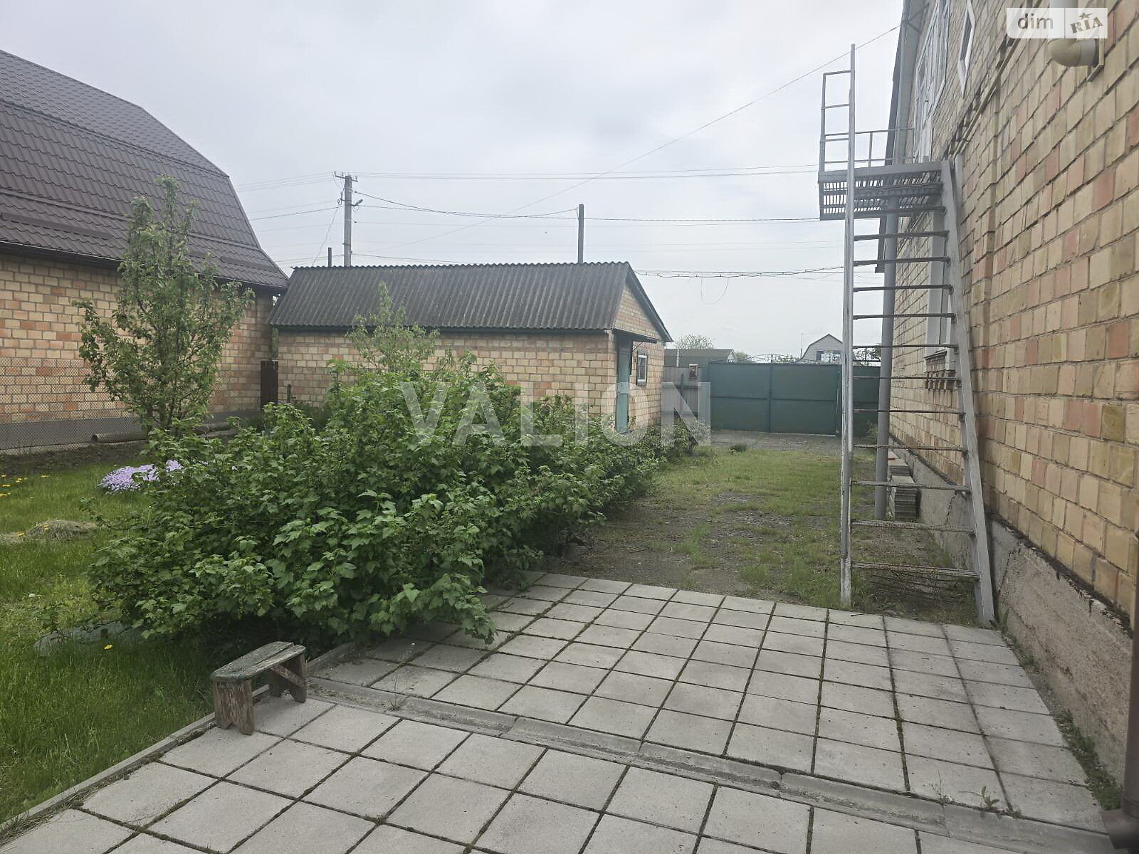 одноэтажный дом с верандой, 114 кв. м, кирпич. Продажа в Великой Александровке фото 1 одноэтажный дом с верандой, 114 кв. м, кирпич. Продажа в Великой Александровке фото 1