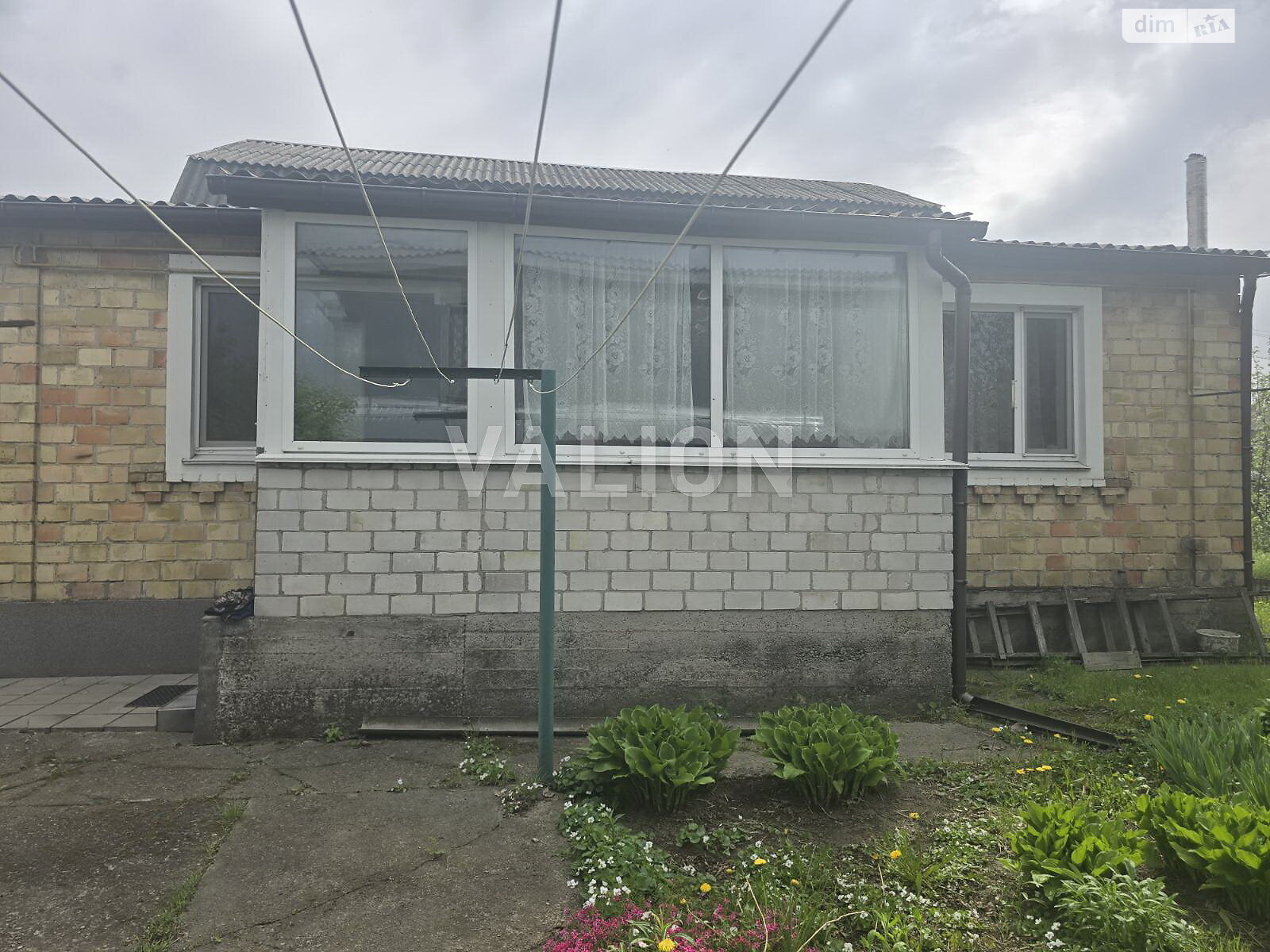 одноэтажный дом с верандой, 114 кв. м, кирпич. Продажа в Великой Александровке фото 1 одноэтажный дом с верандой, 114 кв. м, кирпич. Продажа в Великой Александровке фото 1