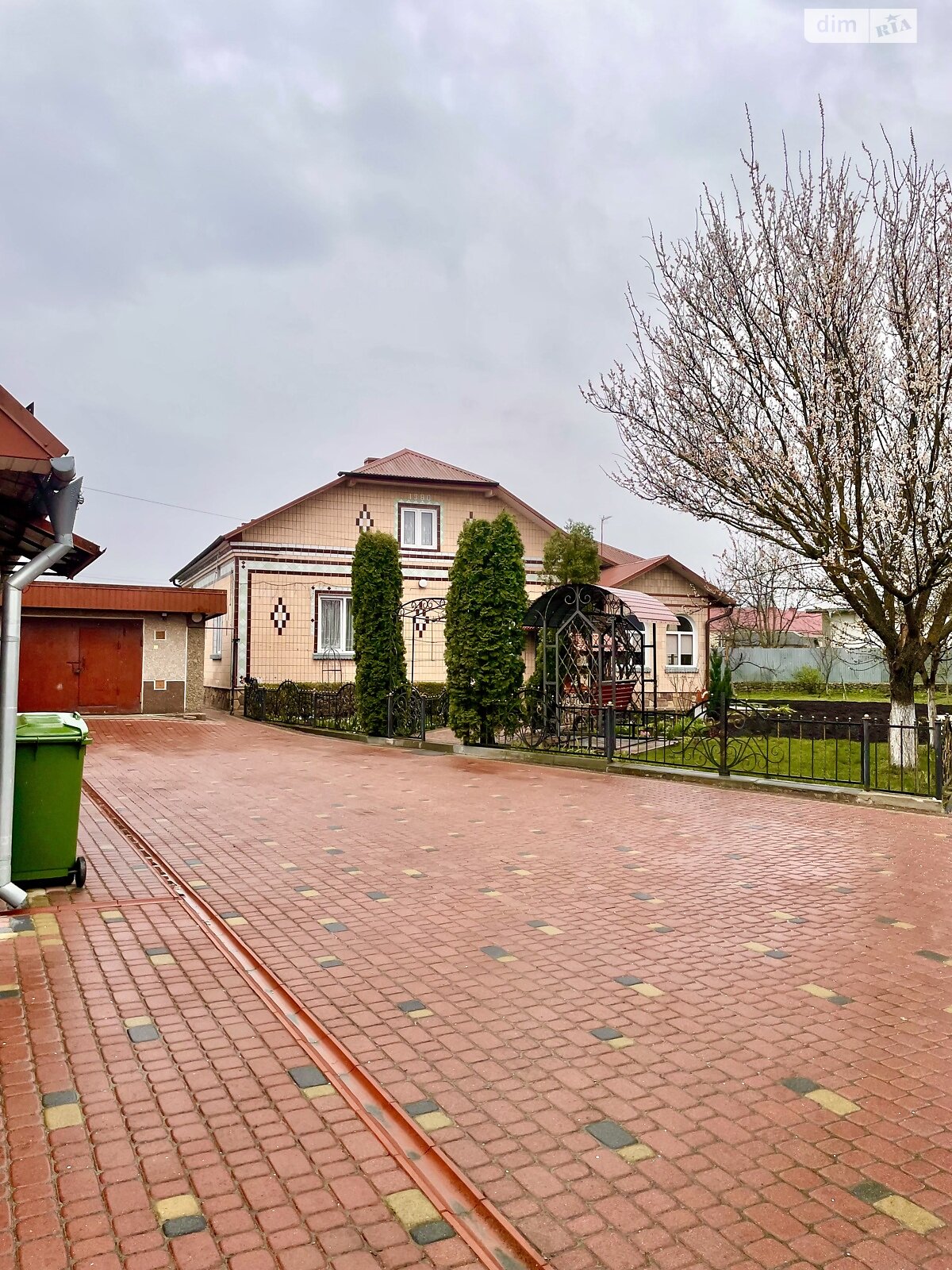 одноэтажный дом с верандой, 126 кв. м, кирпич. Продажа в Великой Березовице фото 1 одноэтажный дом с верандой, 126 кв. м, кирпич. Продажа в Великой Березовице фото 1