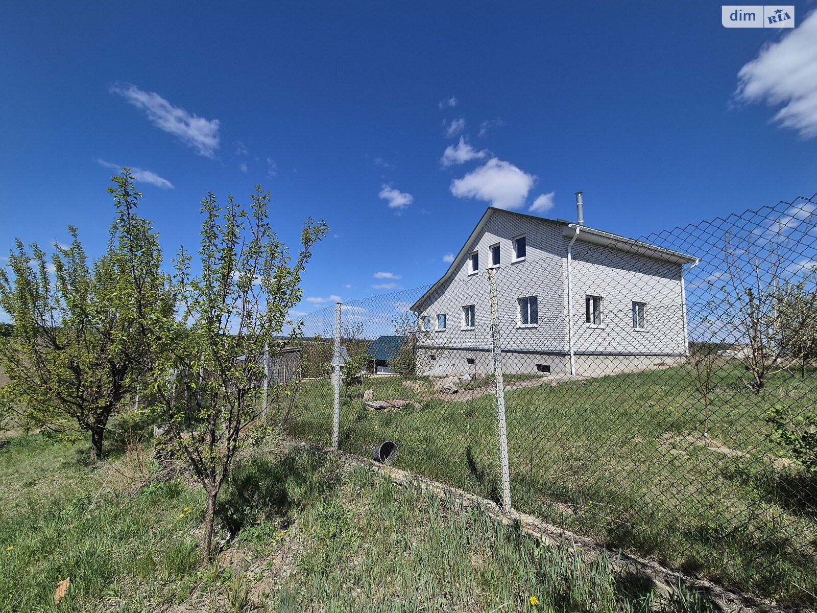 трехэтажный дом с балконом, 190 кв. м, кирпич. Продажа в Великой Бугаевке фото 1 трехэтажный дом с балконом, 190 кв. м, кирпич. Продажа в Великой Бугаевке фото 1