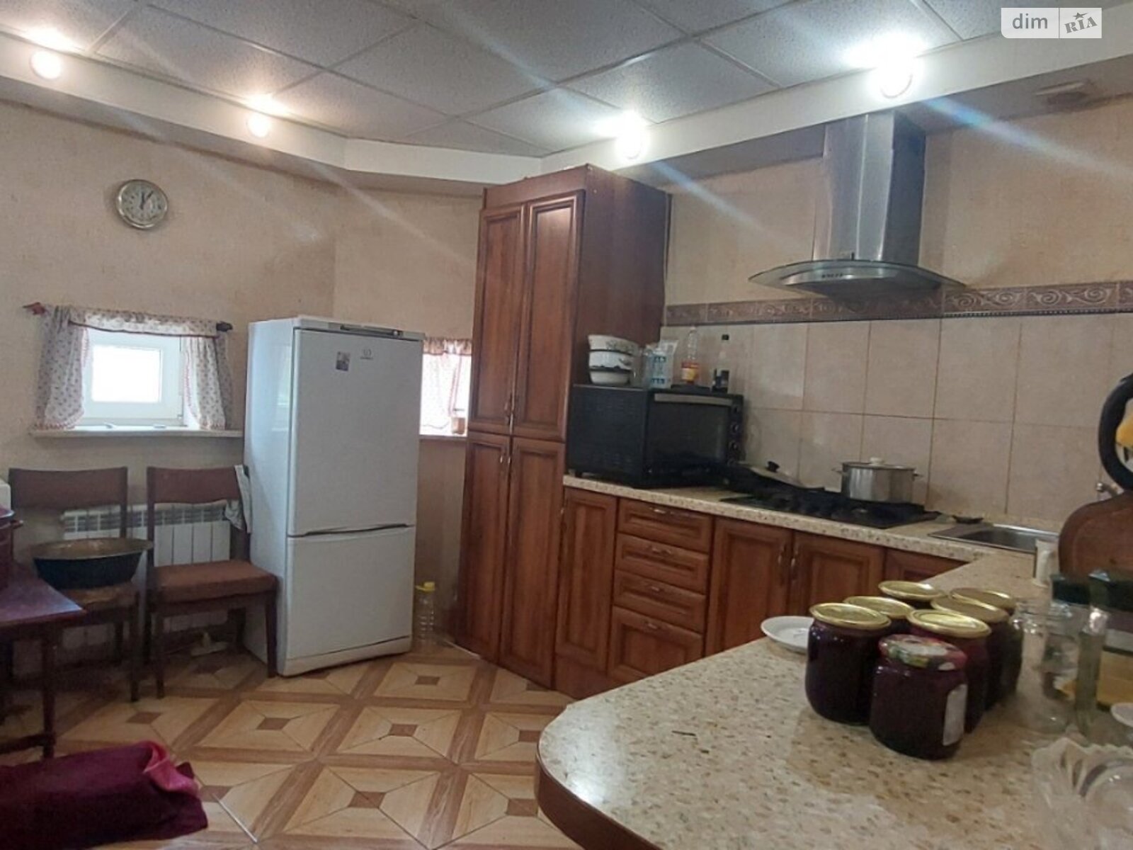 триповерховий будинок з верандою, 197 кв. м, керамзітобетон. Продаж у Великій Димерці фото 1