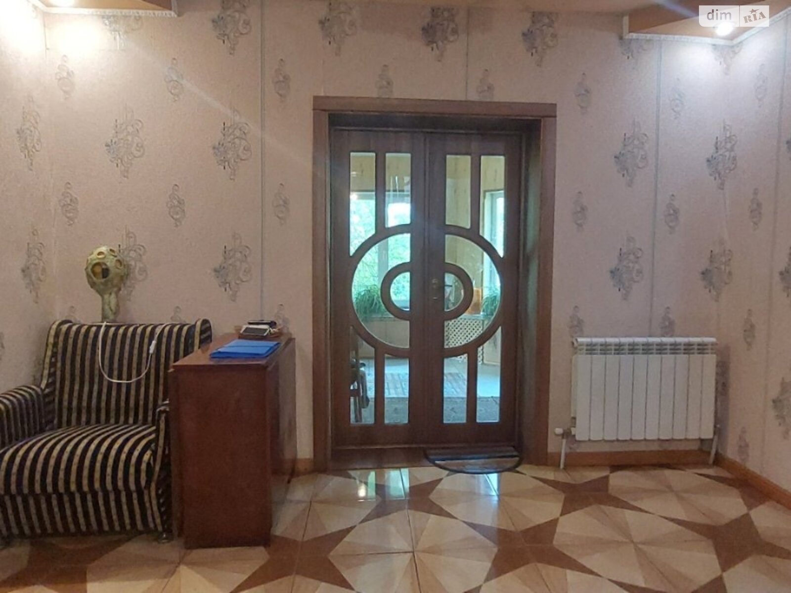 триповерховий будинок з верандою, 197 кв. м, керамзітобетон. Продаж у Великій Димерці фото 1