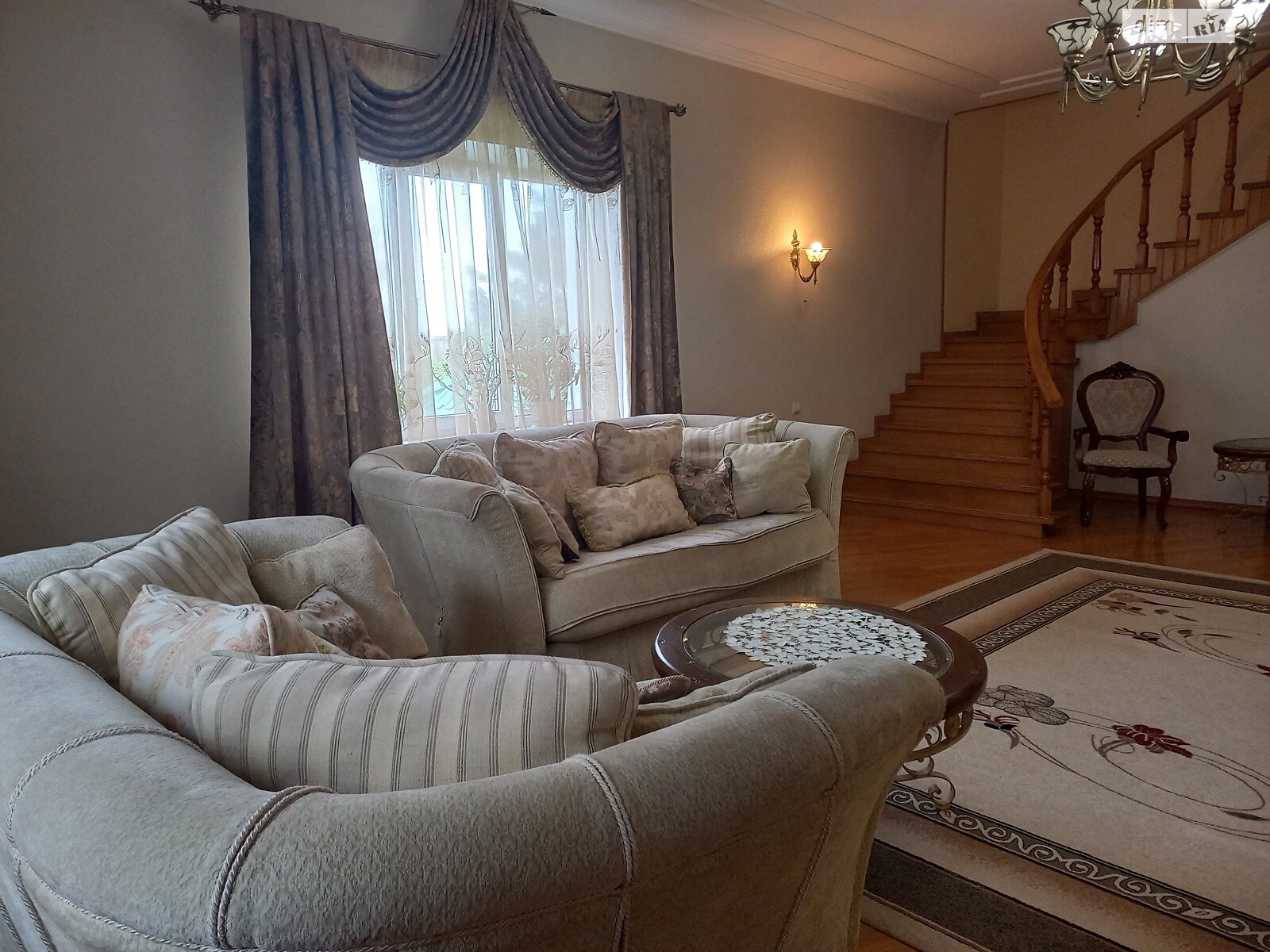 двухэтажный дом с балконом, 435.8 кв. м, кирпич. Продажа в Великой Омеляне фото 1 двухэтажный дом с балконом, 435.8 кв. м, кирпич. Продажа в Великой Омеляне фото 1