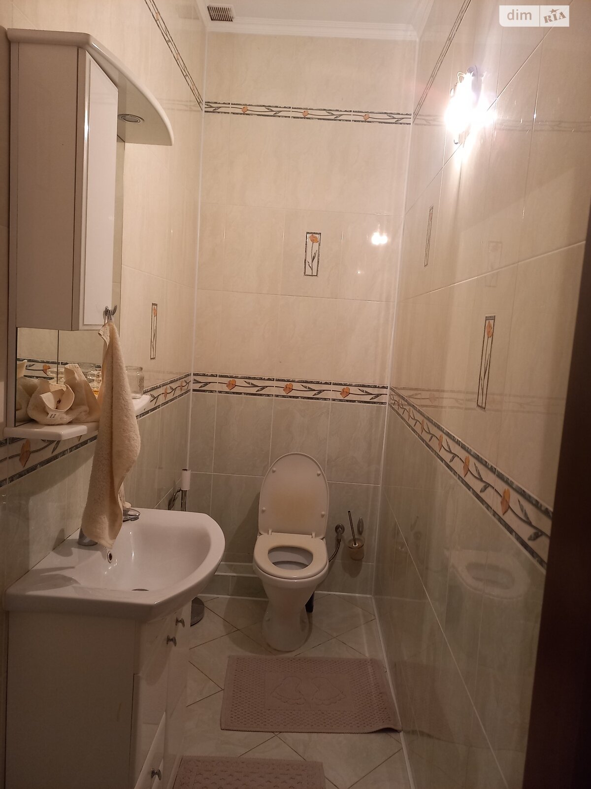 двухэтажный дом с балконом, 435.8 кв. м, кирпич. Продажа в Великой Омеляне фото 1 двухэтажный дом с балконом, 435.8 кв. м, кирпич. Продажа в Великой Омеляне фото 1