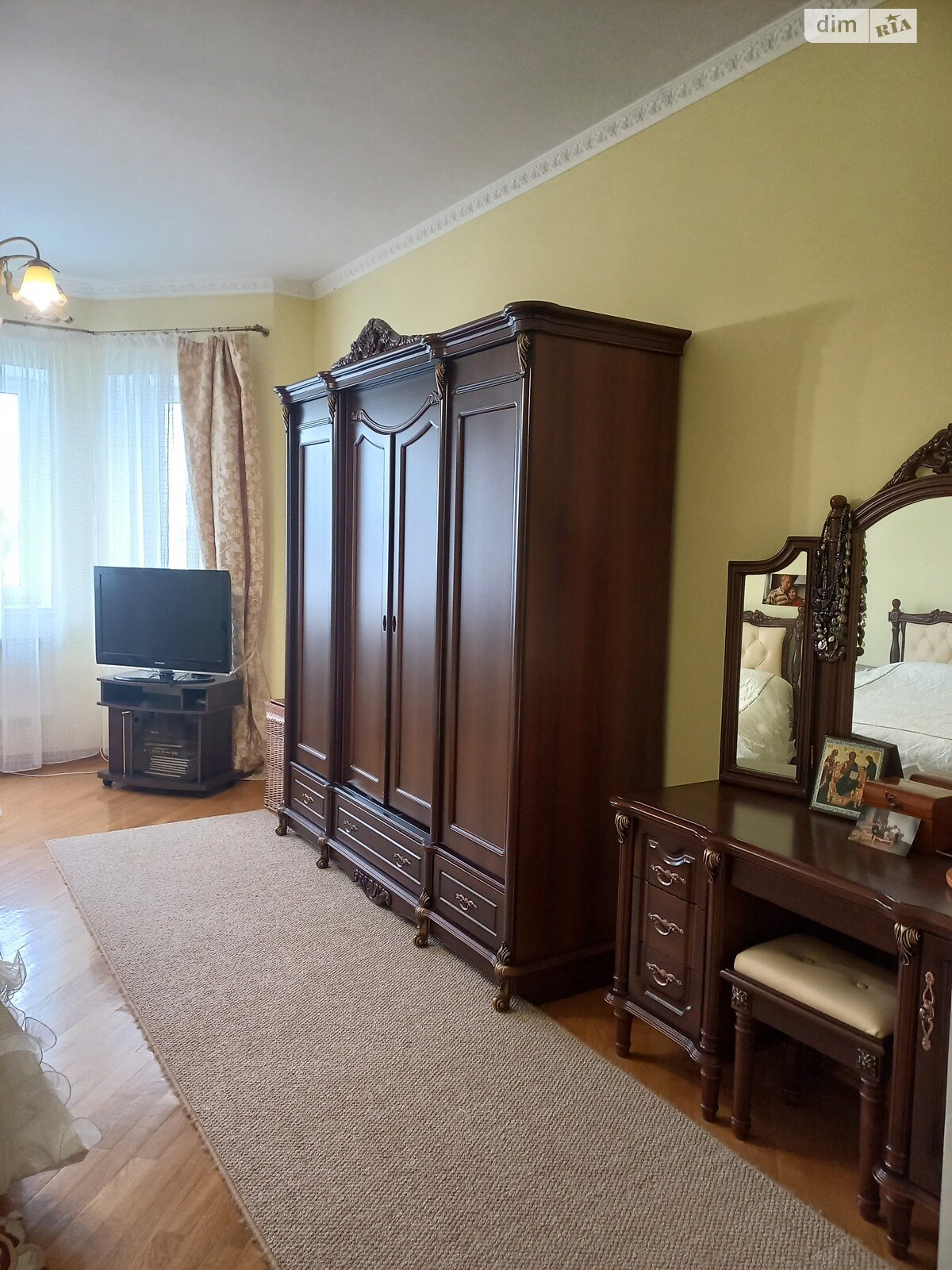 двухэтажный дом с балконом, 435.8 кв. м, кирпич. Продажа в Великой Омеляне фото 1 двухэтажный дом с балконом, 435.8 кв. м, кирпич. Продажа в Великой Омеляне фото 1