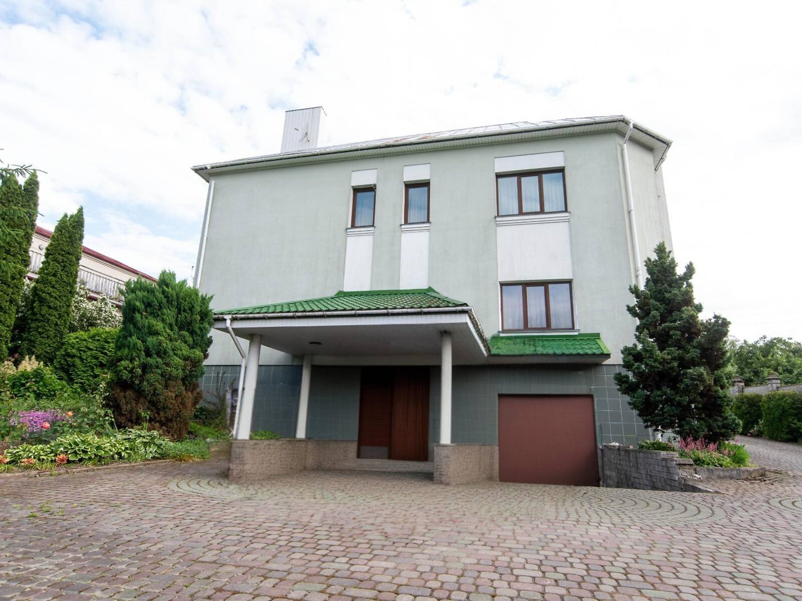 двухэтажный дом с верандой, 350 кв. м, кирпич. Продажа в Великой Омеляне фото 1 двухэтажный дом с верандой, 350 кв. м, кирпич. Продажа в Великой Омеляне фото 1