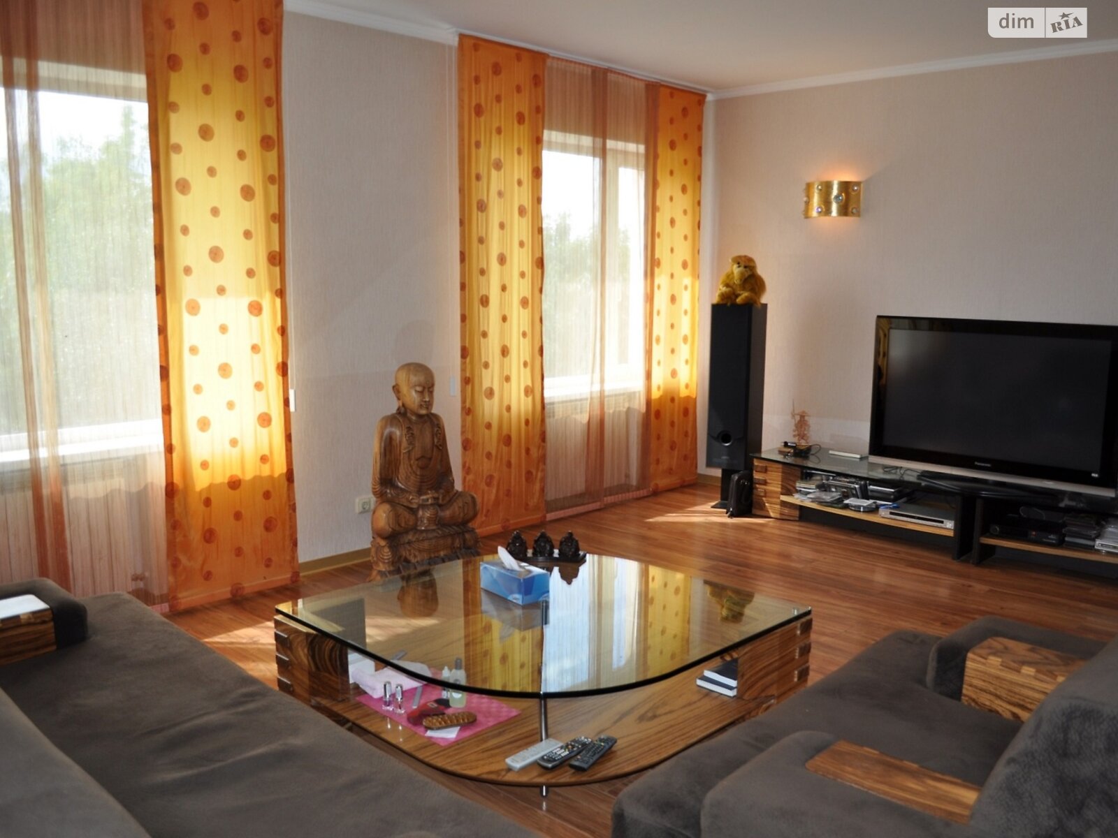 трехэтажный дом с балконом, 390.7 кв. м, кирпич. Продажа в Великой Солтановке фото 1 трехэтажный дом с балконом, 390.7 кв. м, кирпич. Продажа в Великой Солтановке фото 1