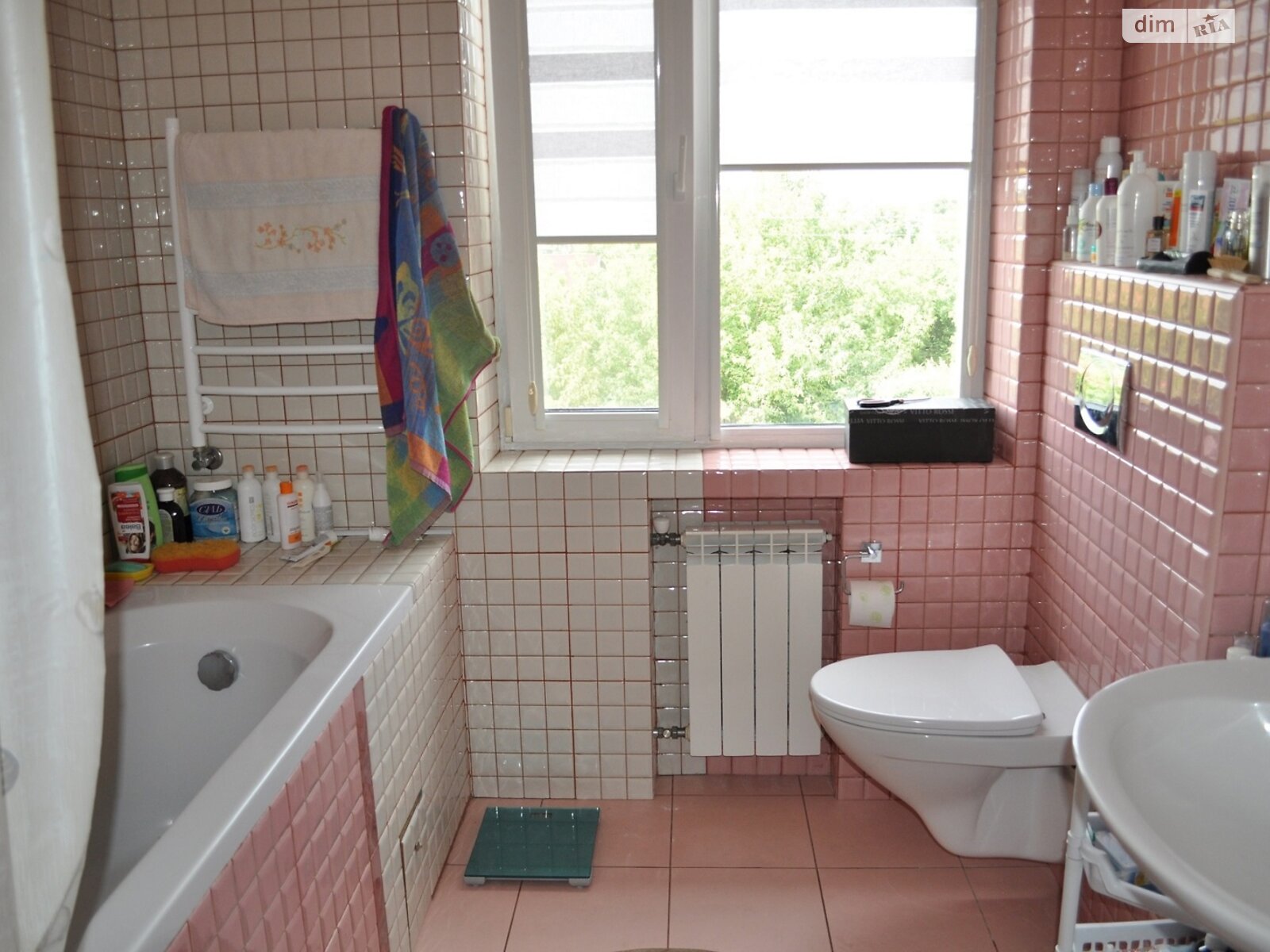 трехэтажный дом с балконом, 390.7 кв. м, кирпич. Продажа в Великой Солтановке фото 1 трехэтажный дом с балконом, 390.7 кв. м, кирпич. Продажа в Великой Солтановке фото 1