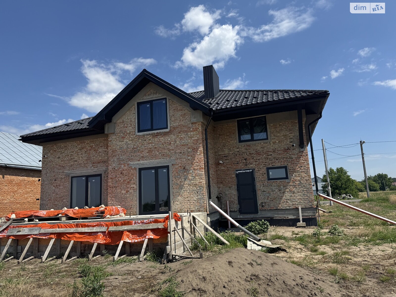двухэтажный дом, 240 кв. м, кирпич. Продажа в Великиких Бирок фото 1 двухэтажный дом, 240 кв. м, кирпич. Продажа в Великиких Бирок фото 1