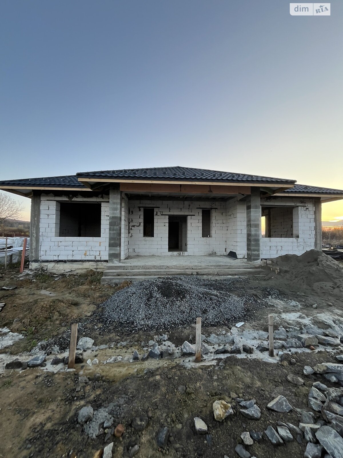 одноэтажный дом с отоплением, 210 кв. м, газобетон. Продажа в Великих Лазах фото 1