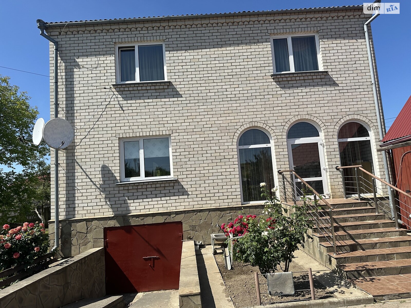 двухэтажный дом с балконом, 230 кв. м, кирпич. Продажа в Великом Алексине фото 1 двухэтажный дом с балконом, 230 кв. м, кирпич. Продажа в Великом Алексине фото 1