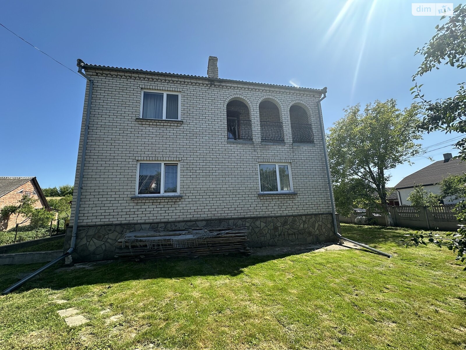 двухэтажный дом с балконом, 230 кв. м, кирпич. Продажа в Великом Алексине фото 1 двухэтажный дом с балконом, 230 кв. м, кирпич. Продажа в Великом Алексине фото 1