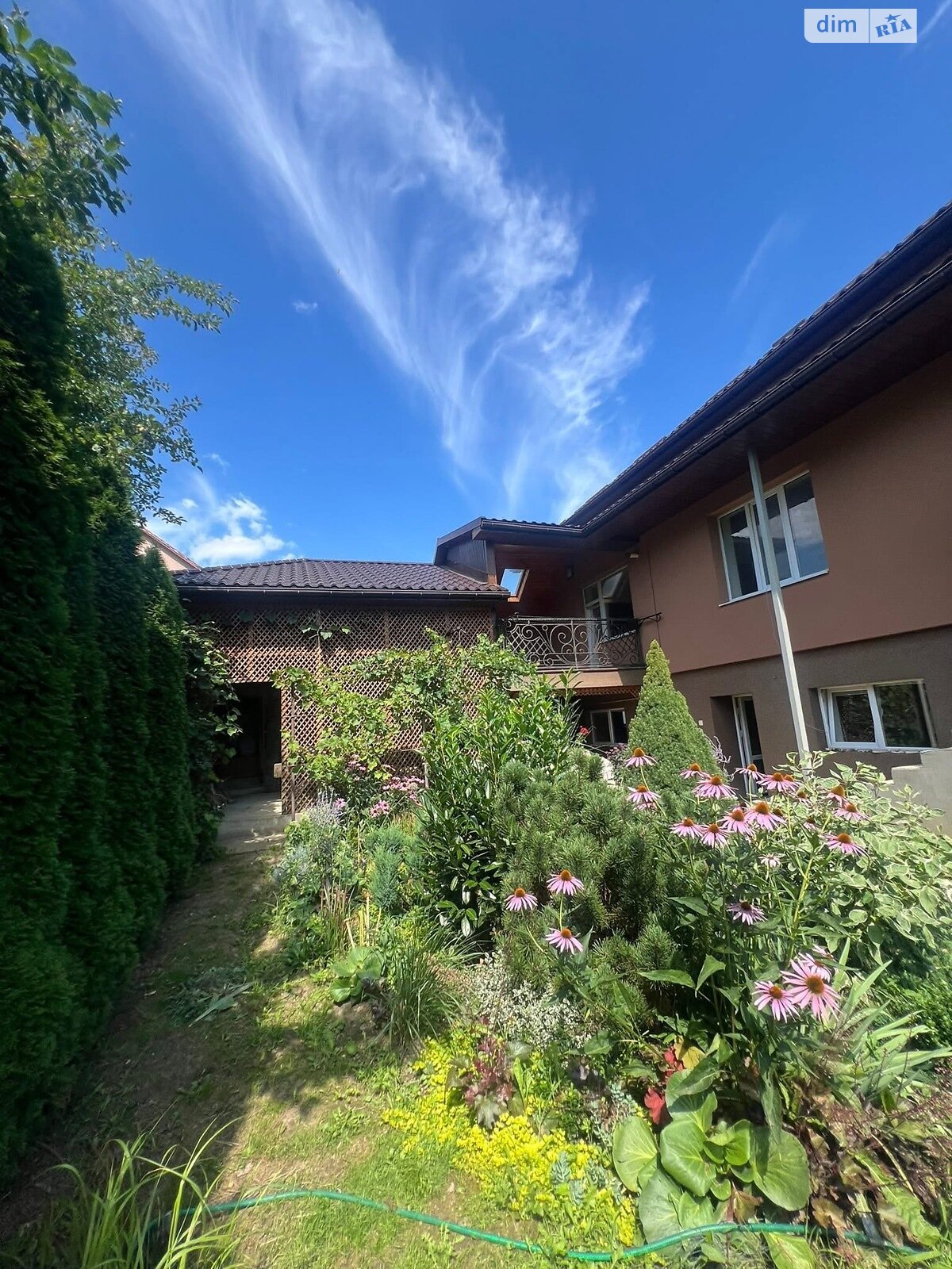 двухэтажный дом с верандой, 208.1 кв. м, кирпич. Продажа в Великом Березном фото 1 двухэтажный дом с верандой, 208.1 кв. м, кирпич. Продажа в Великом Березном фото 1