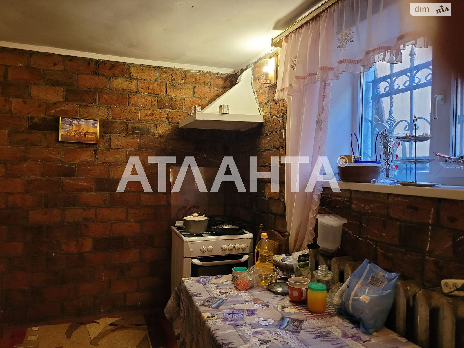 триповерховий будинок бесідка, 320 кв. м, ракушечник (ракушняк). Продаж у Великому Дальнику фото 1 триповерховий будинок бесідка, 320 кв. м, ракушечник (ракушняк). Продаж у Великому Дальнику фото 1