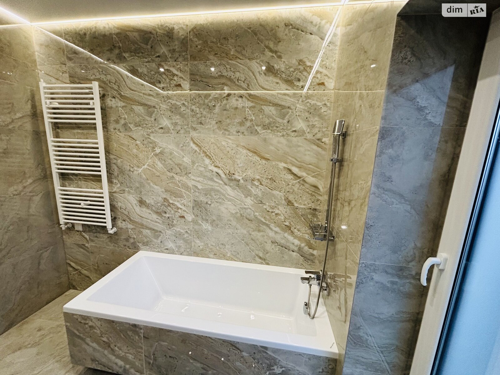 одноэтажный дом, 155 кв. м, кирпич. Продажа в Великом Кучурове фото 1