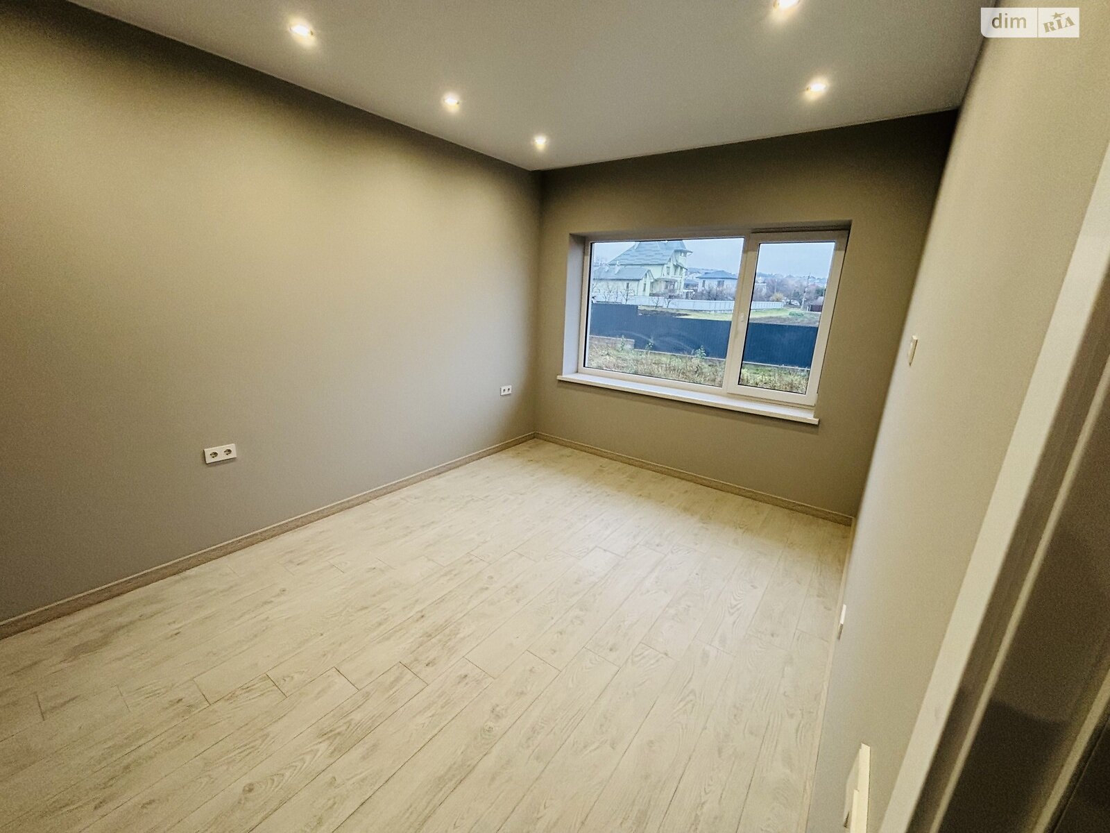 одноэтажный дом, 155 кв. м, кирпич. Продажа в Великом Кучурове фото 1