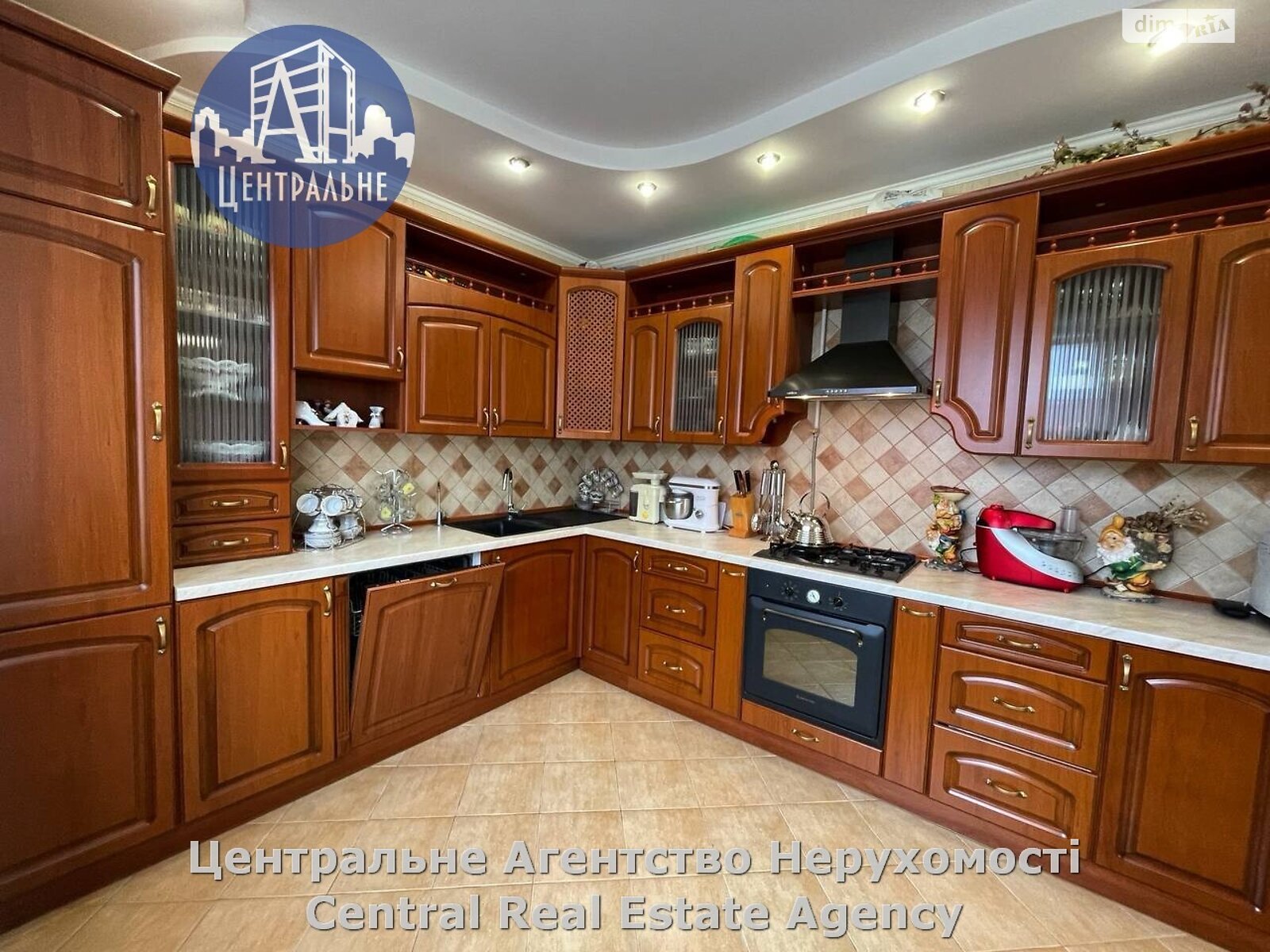 двухэтажный дом с балконом, 212 кв. м, кирпич. Продажа в Великом Кучурове фото 1 двухэтажный дом с балконом, 212 кв. м, кирпич. Продажа в Великом Кучурове фото 1