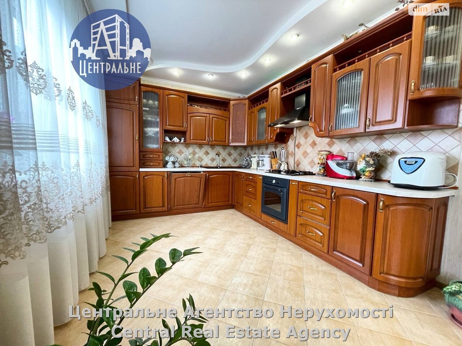 двухэтажный дом с балконом, 212 кв. м, кирпич. Продажа в Великом Кучурове фото 1 двухэтажный дом с балконом, 212 кв. м, кирпич. Продажа в Великом Кучурове фото 1