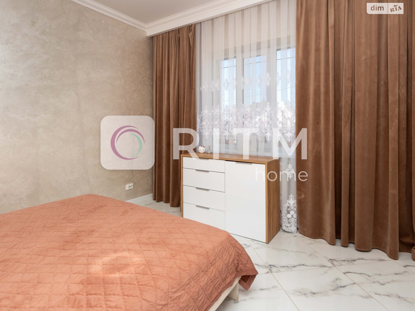 двоповерховий будинок з мансардою, 218 кв. м, цегла. Продаж у Великому Кучурові фото 1 двоповерховий будинок з мансардою, 218 кв. м, цегла. Продаж у Великому Кучурові фото 1