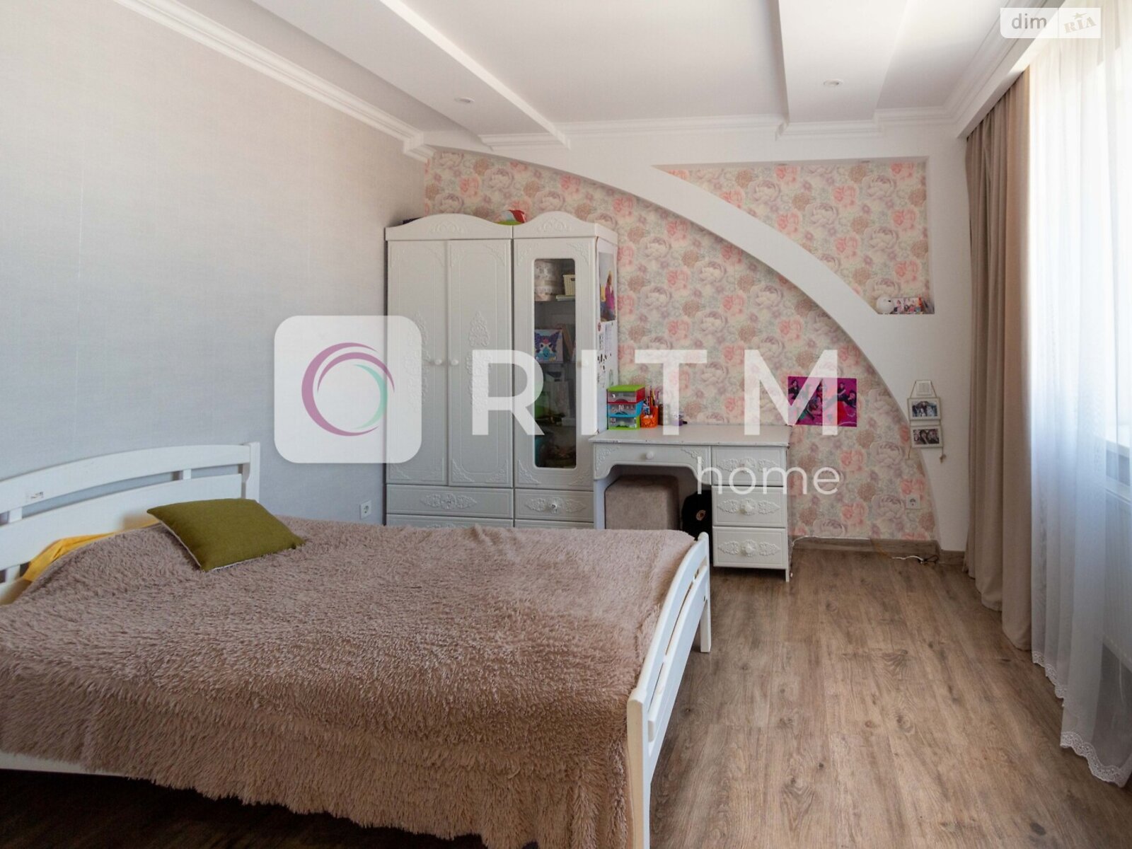 двоповерховий будинок з мансардою, 218 кв. м, цегла. Продаж у Великому Кучурові фото 1 двоповерховий будинок з мансардою, 218 кв. м, цегла. Продаж у Великому Кучурові фото 1