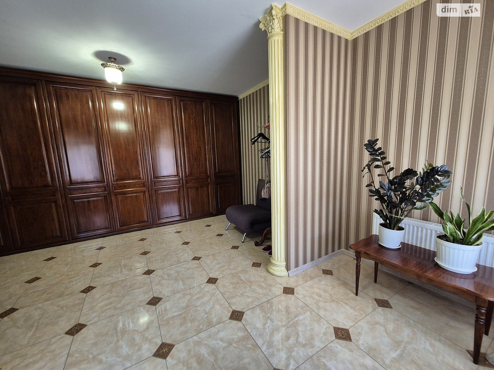 двоповерховий будинок з гаражем, 262.7 кв. м, ракушняк. Продаж у Великодолинському фото 1 двоповерховий будинок з гаражем, 262.7 кв. м, ракушняк. Продаж у Великодолинському фото 1