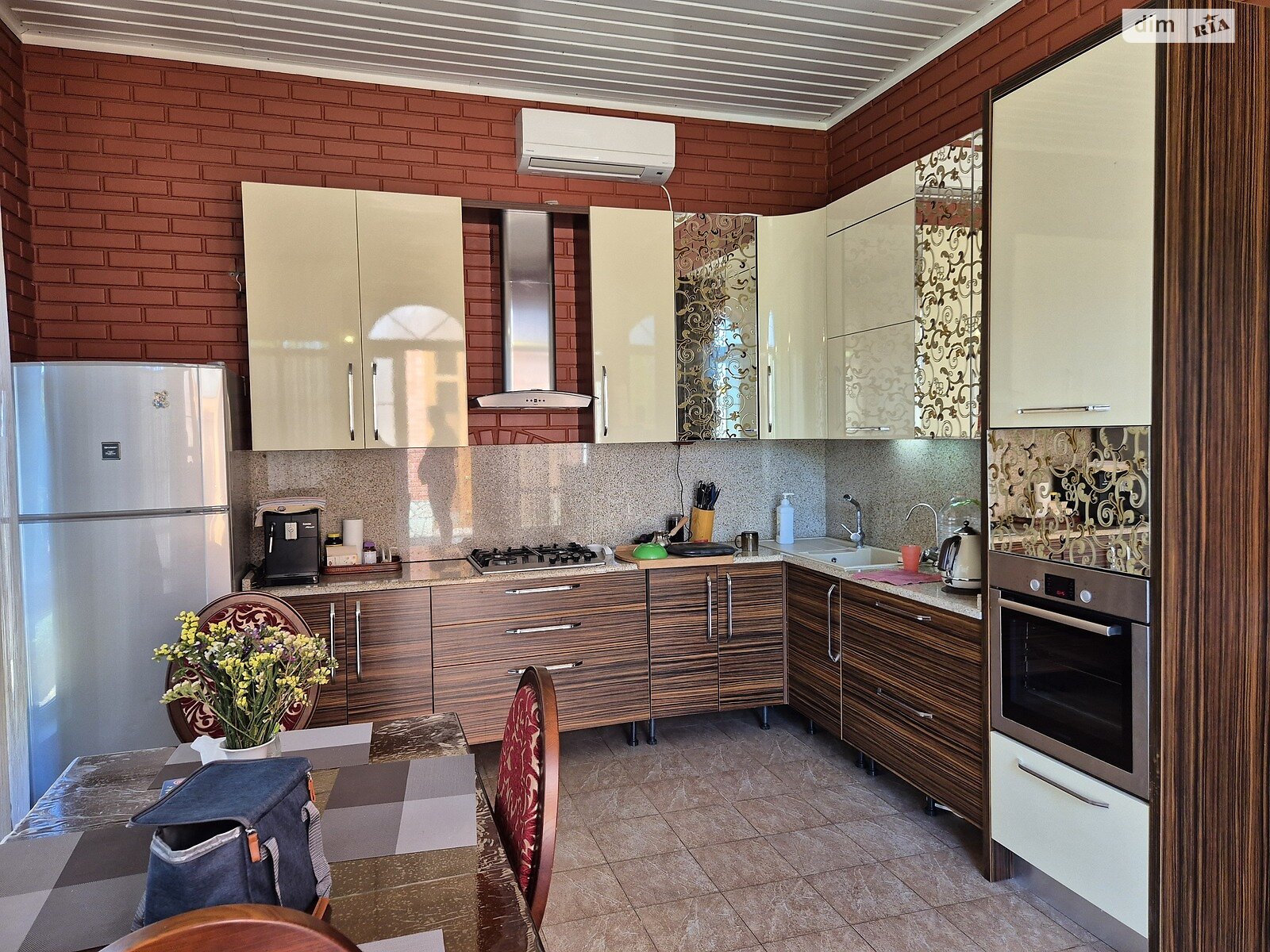 двоповерховий будинок з гаражем, 262.7 кв. м, ракушняк. Продаж у Великодолинському фото 1 двоповерховий будинок з гаражем, 262.7 кв. м, ракушняк. Продаж у Великодолинському фото 1