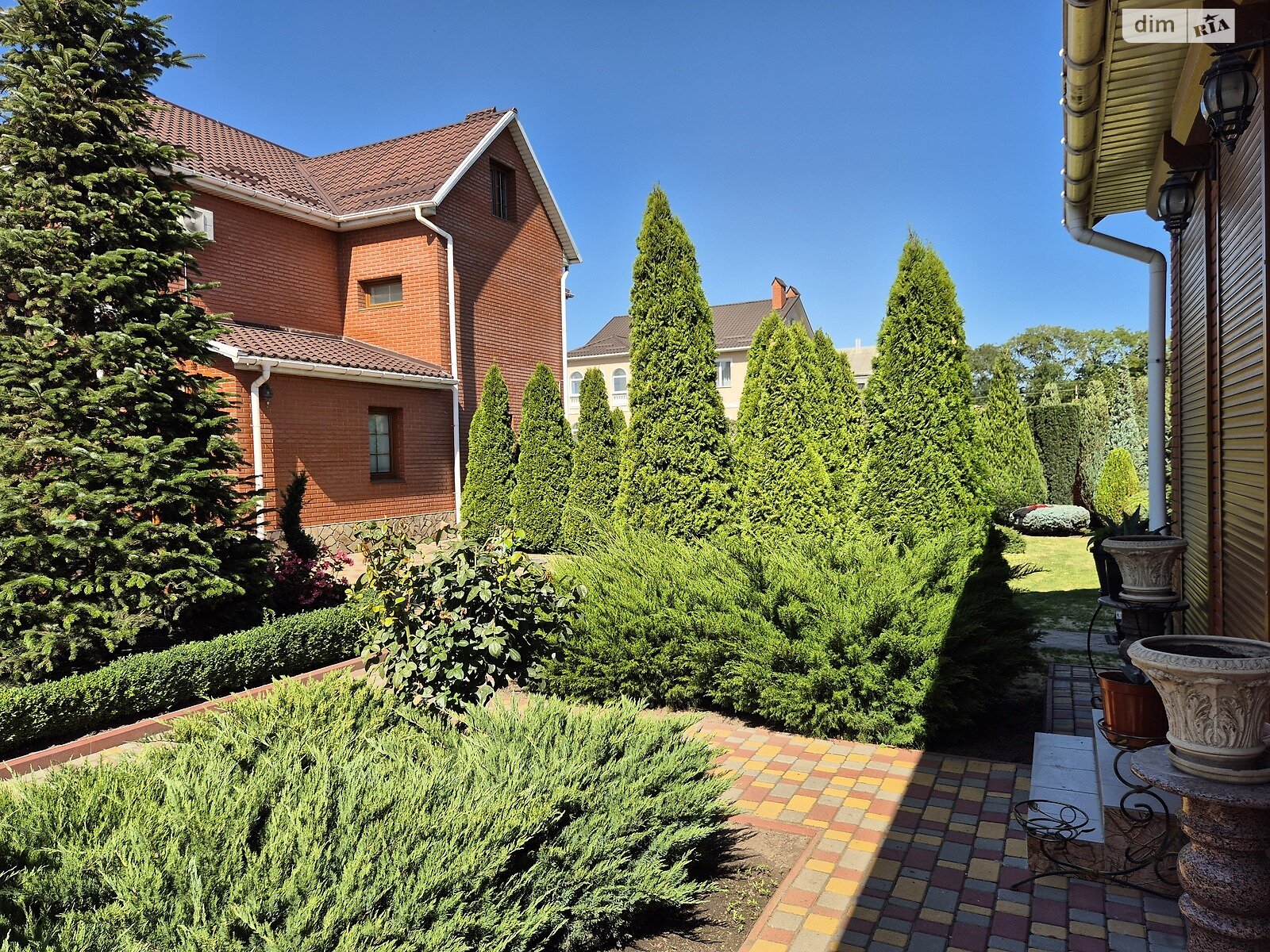 двоповерховий будинок з гаражем, 262.7 кв. м, ракушняк. Продаж у Великодолинському фото 1 двоповерховий будинок з гаражем, 262.7 кв. м, ракушняк. Продаж у Великодолинському фото 1