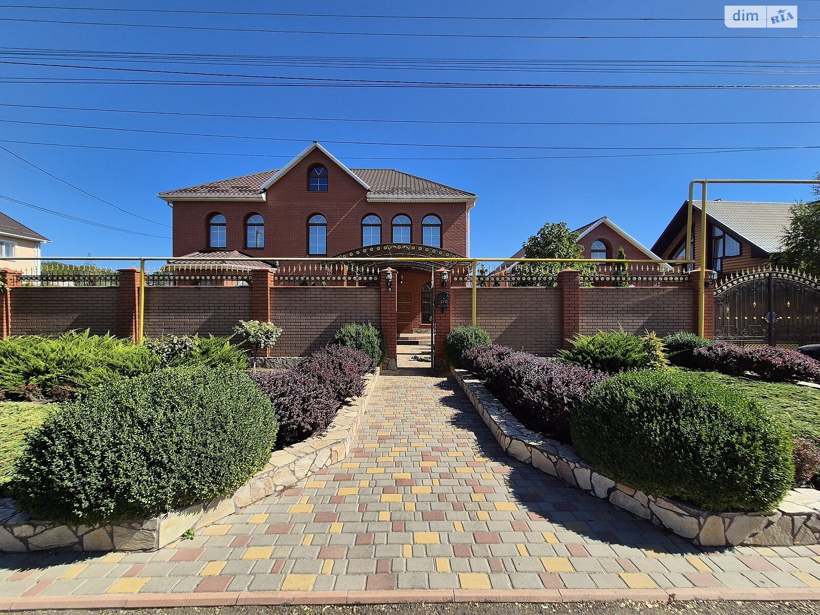 двоповерховий будинок з гаражем, 262.7 кв. м, ракушняк. Продаж у Великодолинському фото 1 двоповерховий будинок з гаражем, 262.7 кв. м, ракушняк. Продаж у Великодолинському фото 1