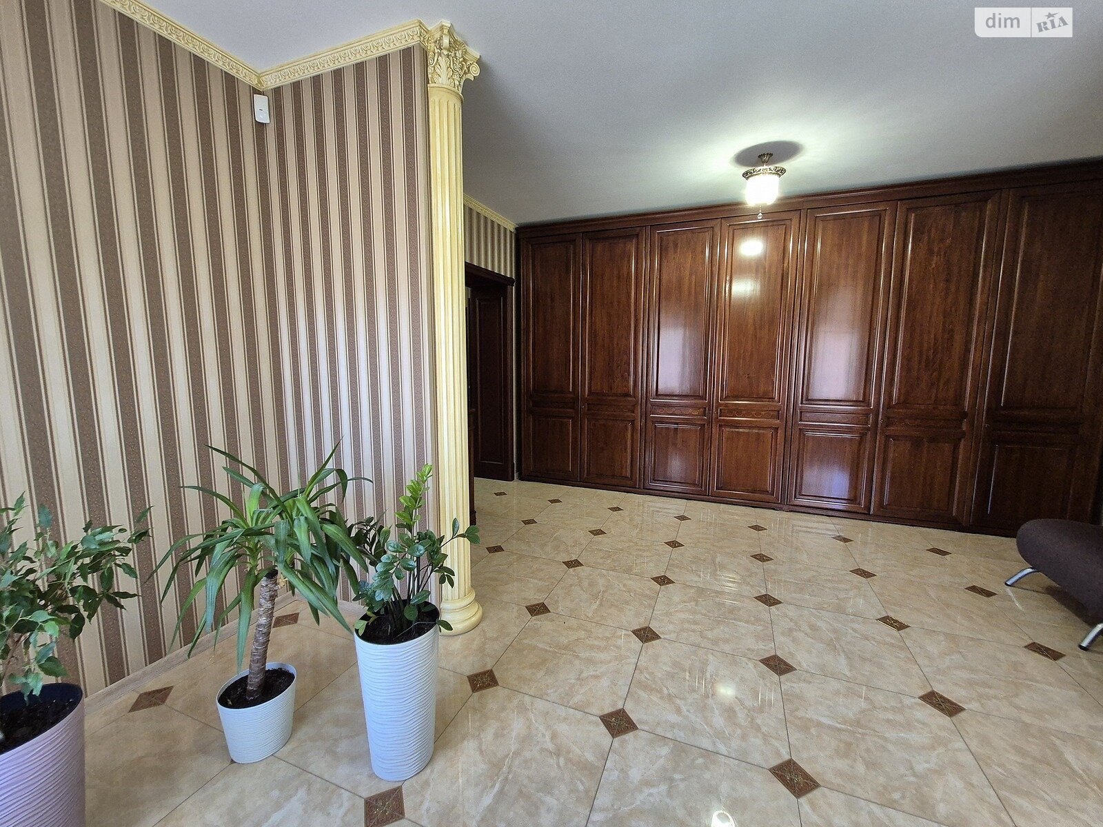 двоповерховий будинок з гаражем, 262.7 кв. м, ракушняк. Продаж у Великодолинському фото 1 двоповерховий будинок з гаражем, 262.7 кв. м, ракушняк. Продаж у Великодолинському фото 1