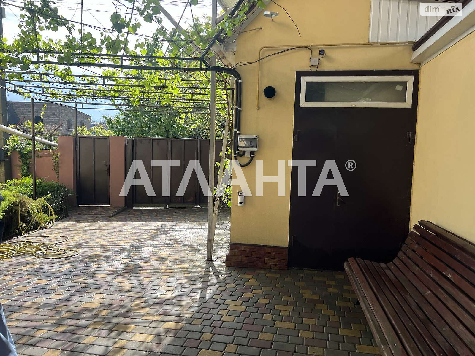 двоповерховий будинок бесідка, 242.8 кв. м, ракушечник (ракушняк). Продаж у Великодолинському фото 1 двоповерховий будинок бесідка, 242.8 кв. м, ракушечник (ракушняк). Продаж у Великодолинському фото 1
