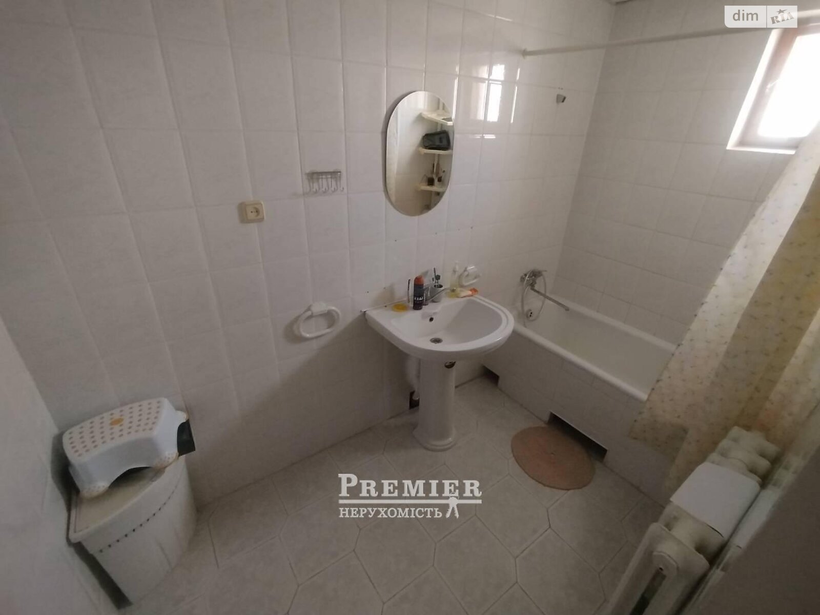 двоповерховий будинок з балконом, 252 кв. м, цегла. Продаж у Великодолинському фото 1 двоповерховий будинок з балконом, 252 кв. м, цегла. Продаж у Великодолинському фото 1