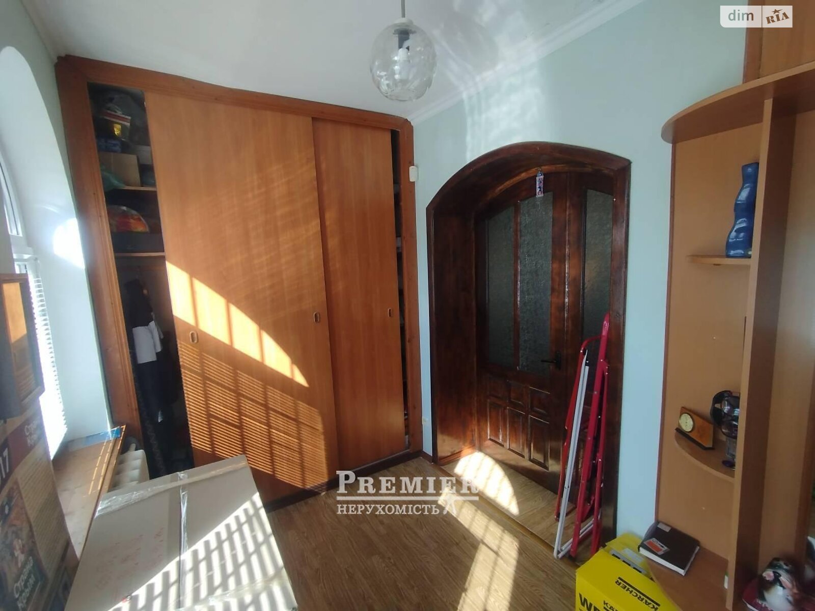 двоповерховий будинок з балконом, 252 кв. м, цегла. Продаж у Великодолинському фото 1 двоповерховий будинок з балконом, 252 кв. м, цегла. Продаж у Великодолинському фото 1