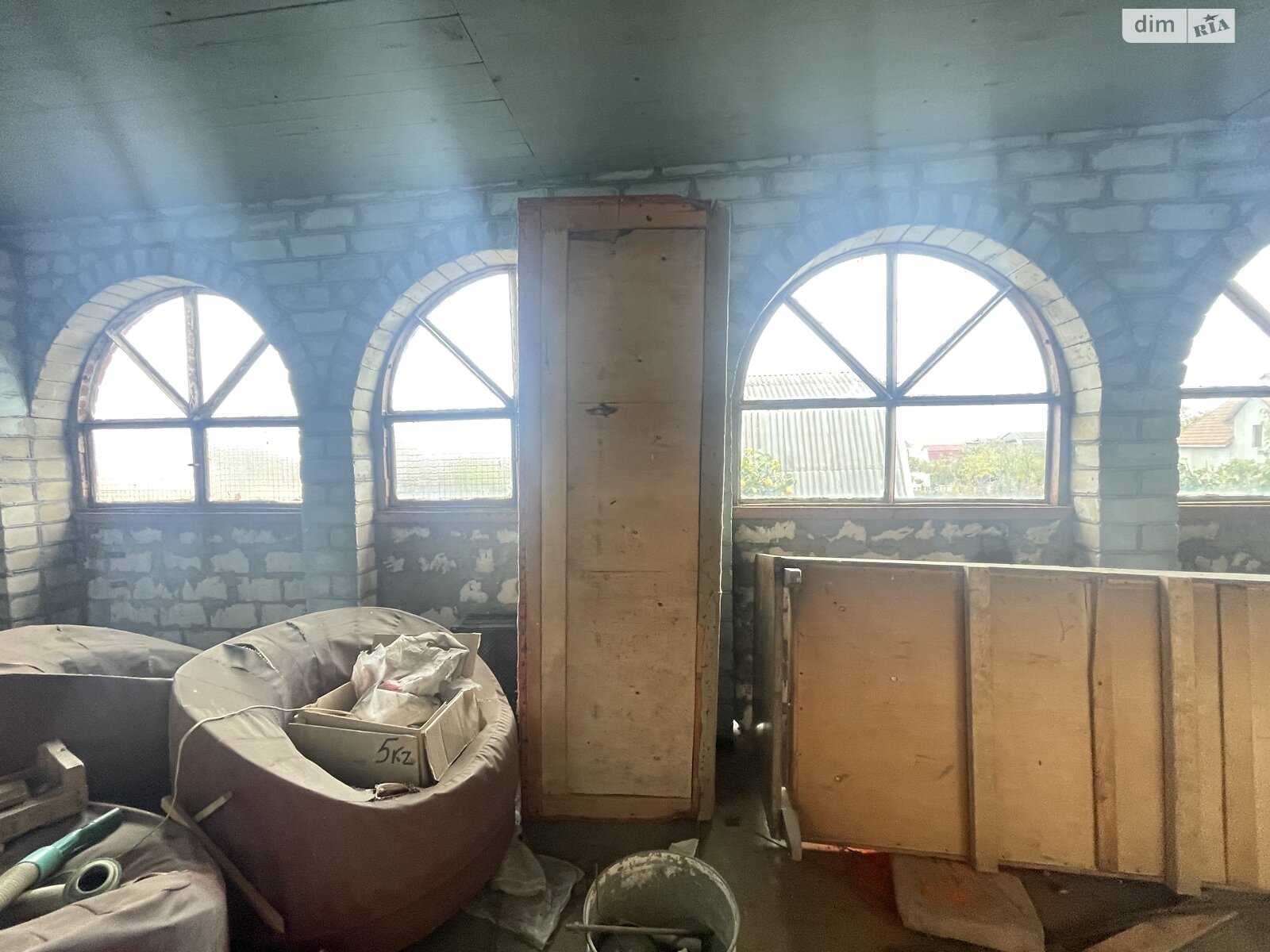 двухэтажный дом с гаражом, 105 кв. м, кирпич. Продажа в Великодолинском фото 1