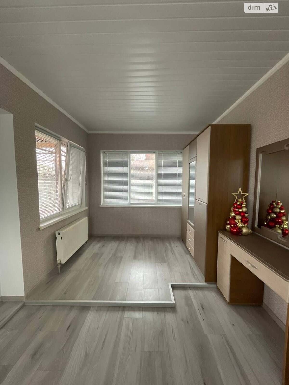 трехэтажный дом с гаражом, 325.9 кв. м, кирпич. Продажа в Великополовецком фото 1 трехэтажный дом с гаражом, 325.9 кв. м, кирпич. Продажа в Великополовецком фото 1