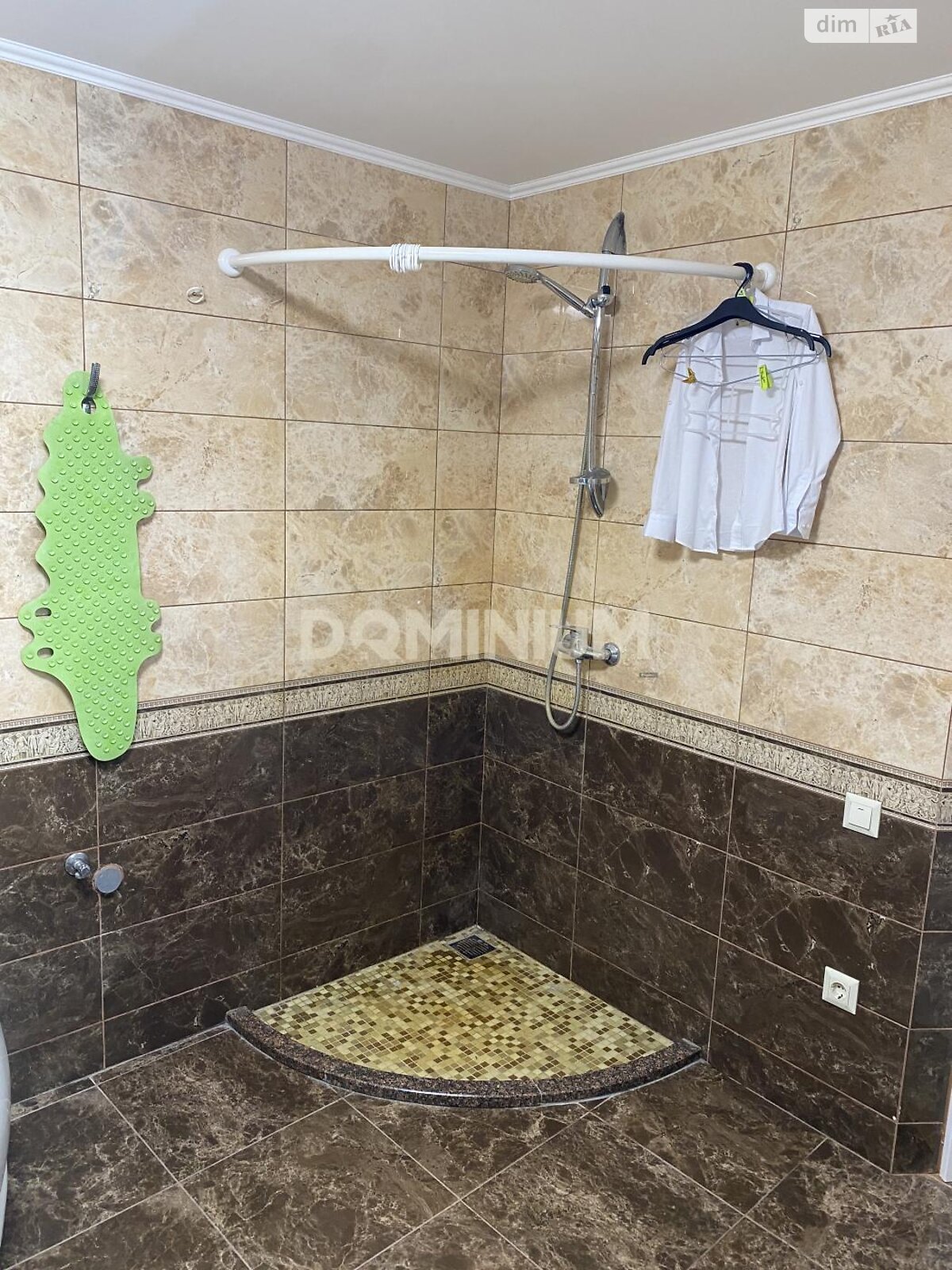триповерховий будинок, 400 кв. м, кирпич. Продаж у Велятино фото 1 триповерховий будинок, 400 кв. м, кирпич. Продаж у Велятино фото 1