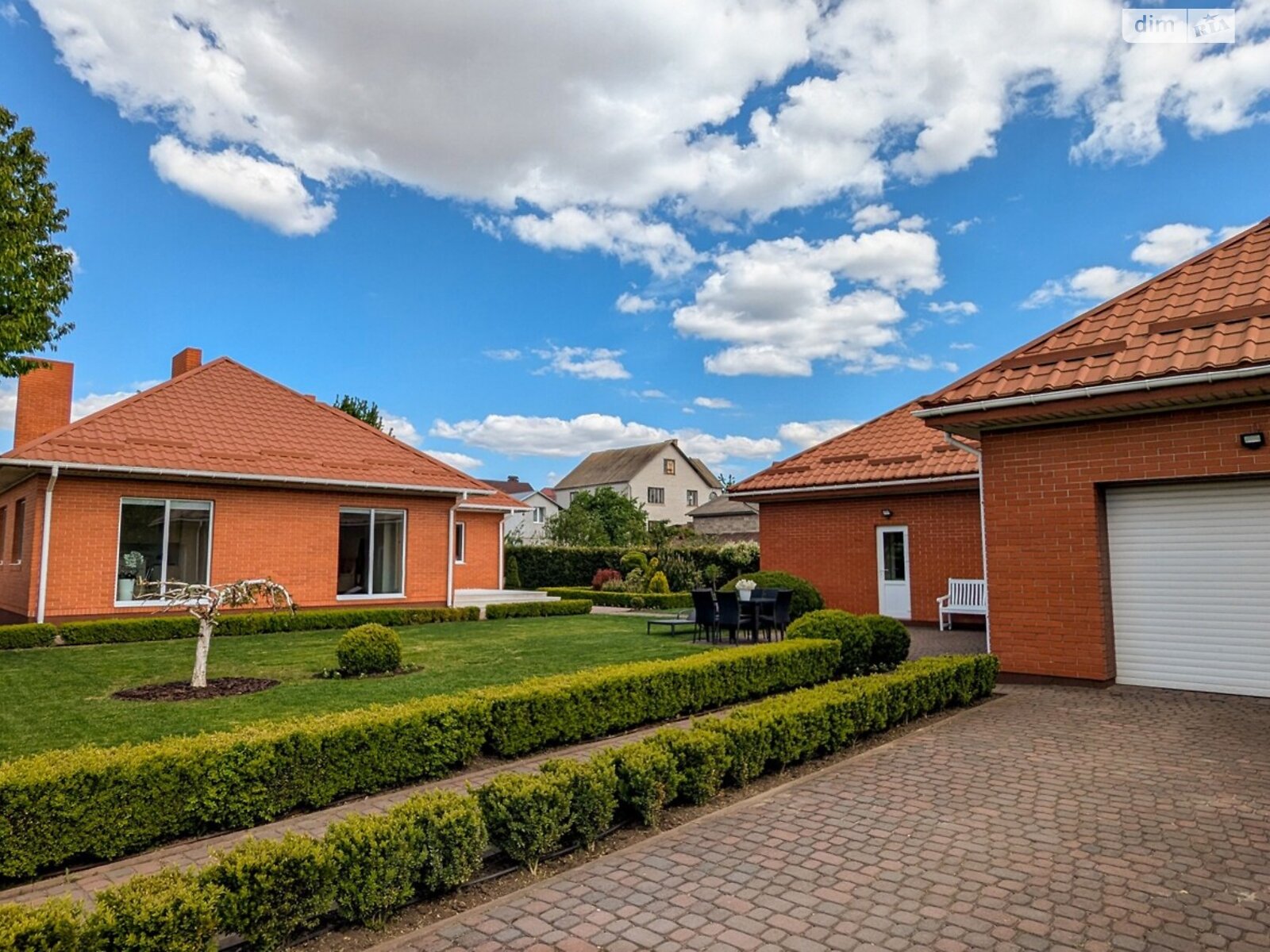 одноповерховий будинок з гаражем, 137.8 кв. м, цегла. Продаж у Вересневе фото 1 одноповерховий будинок з гаражем, 137.8 кв. м, цегла. Продаж у Вересневе фото 1